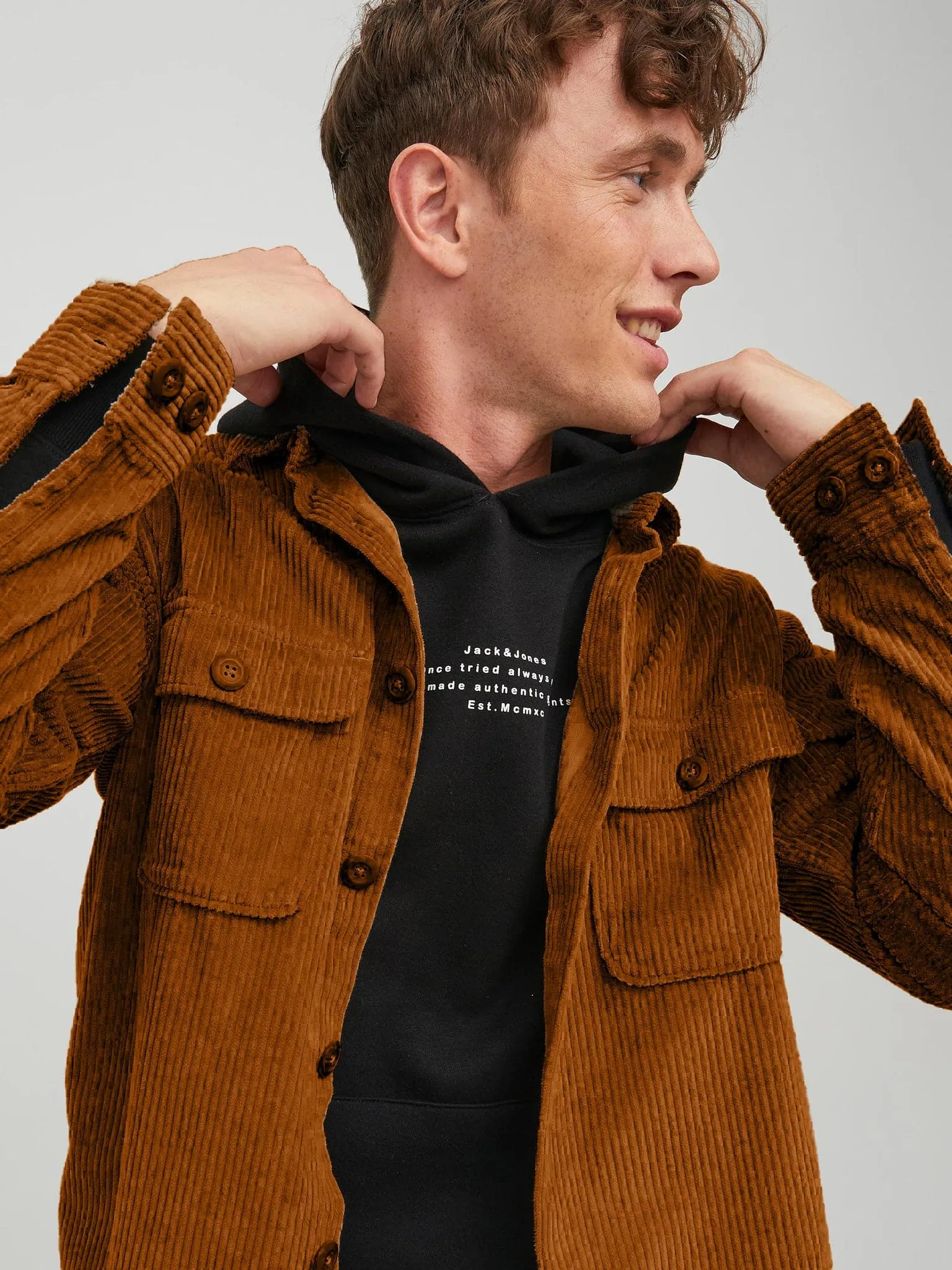 Ανδρικό τζάκετ κοτλέ JJDARREN CORD OVERSHIRT LS 12212148 | 12212148