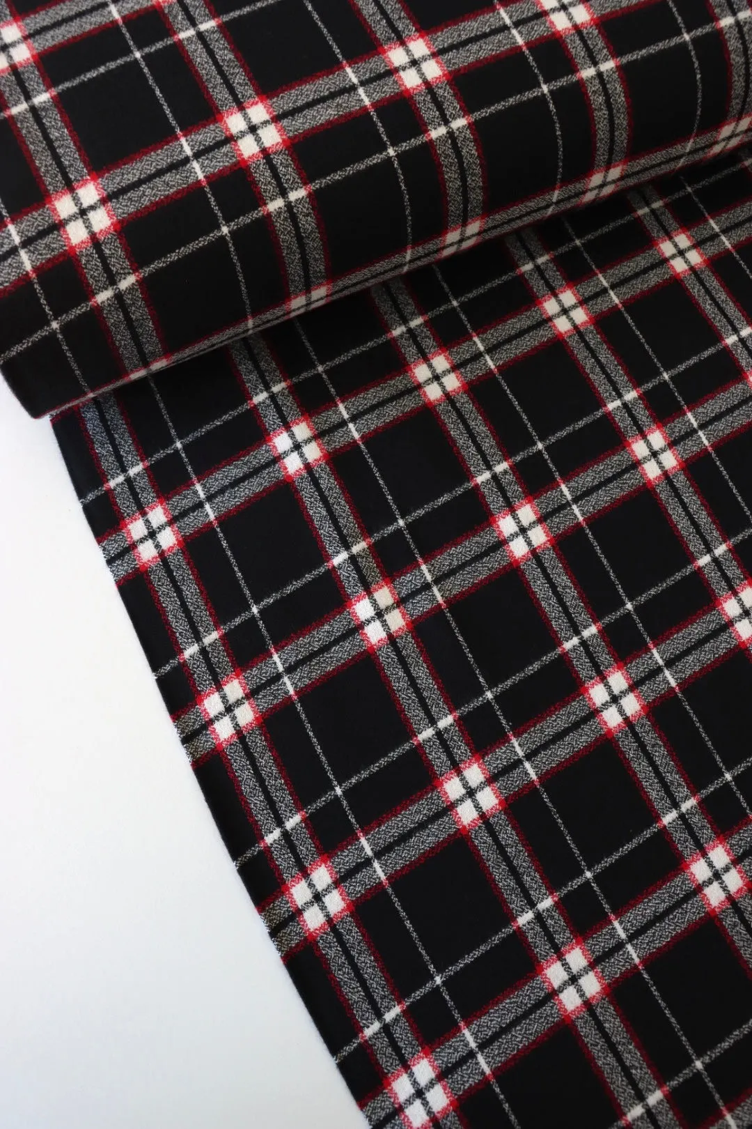 2YD 8IN REMNANT; Black/Red/Ivory Plaid | Mammoth Flannel | Robert Kaufman
