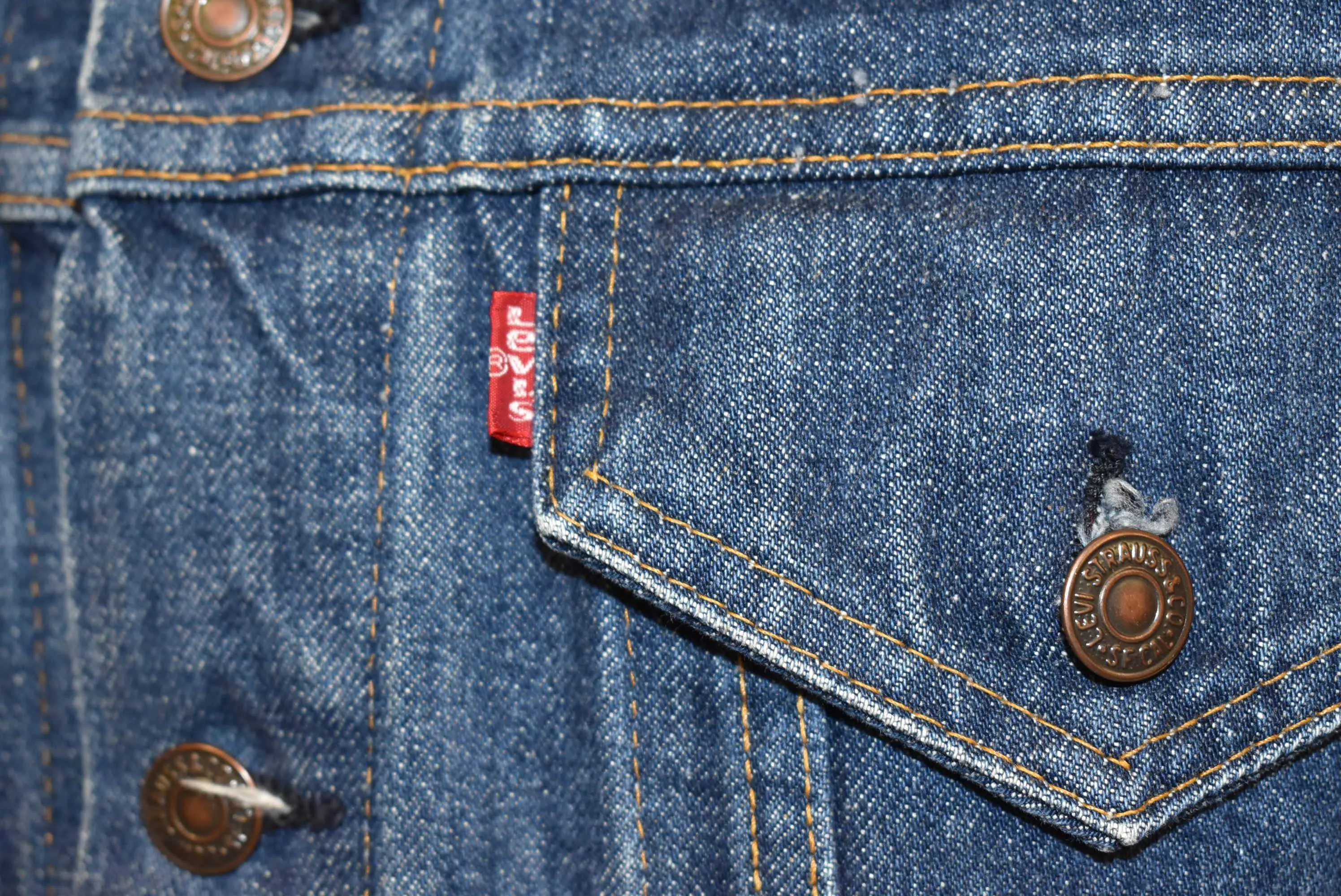 80s Levis Type 3 70505 Trucker Dark Denim Jacket Medium