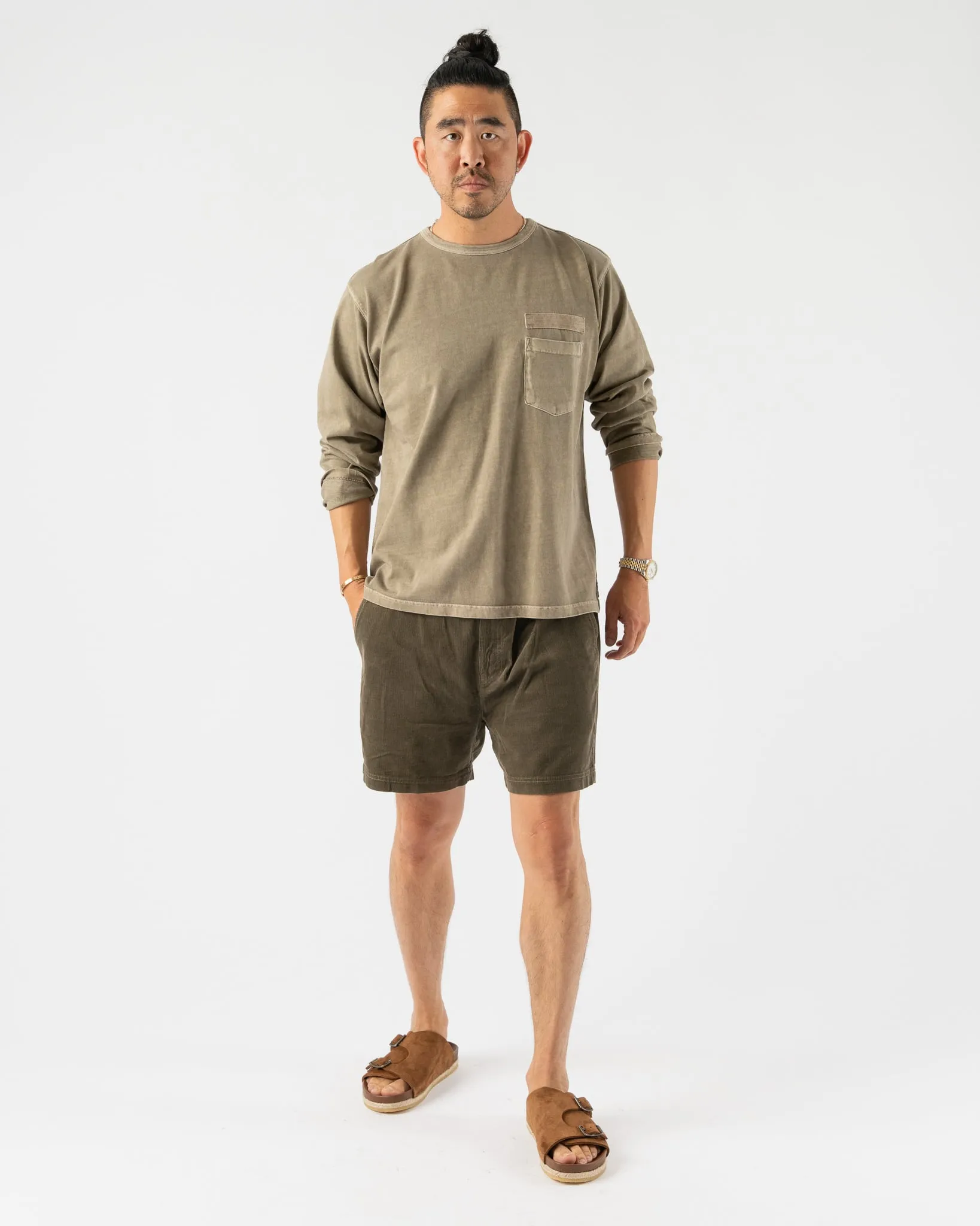Alex Mill Pull on Short in Fine Whale Corduroy Military Olive