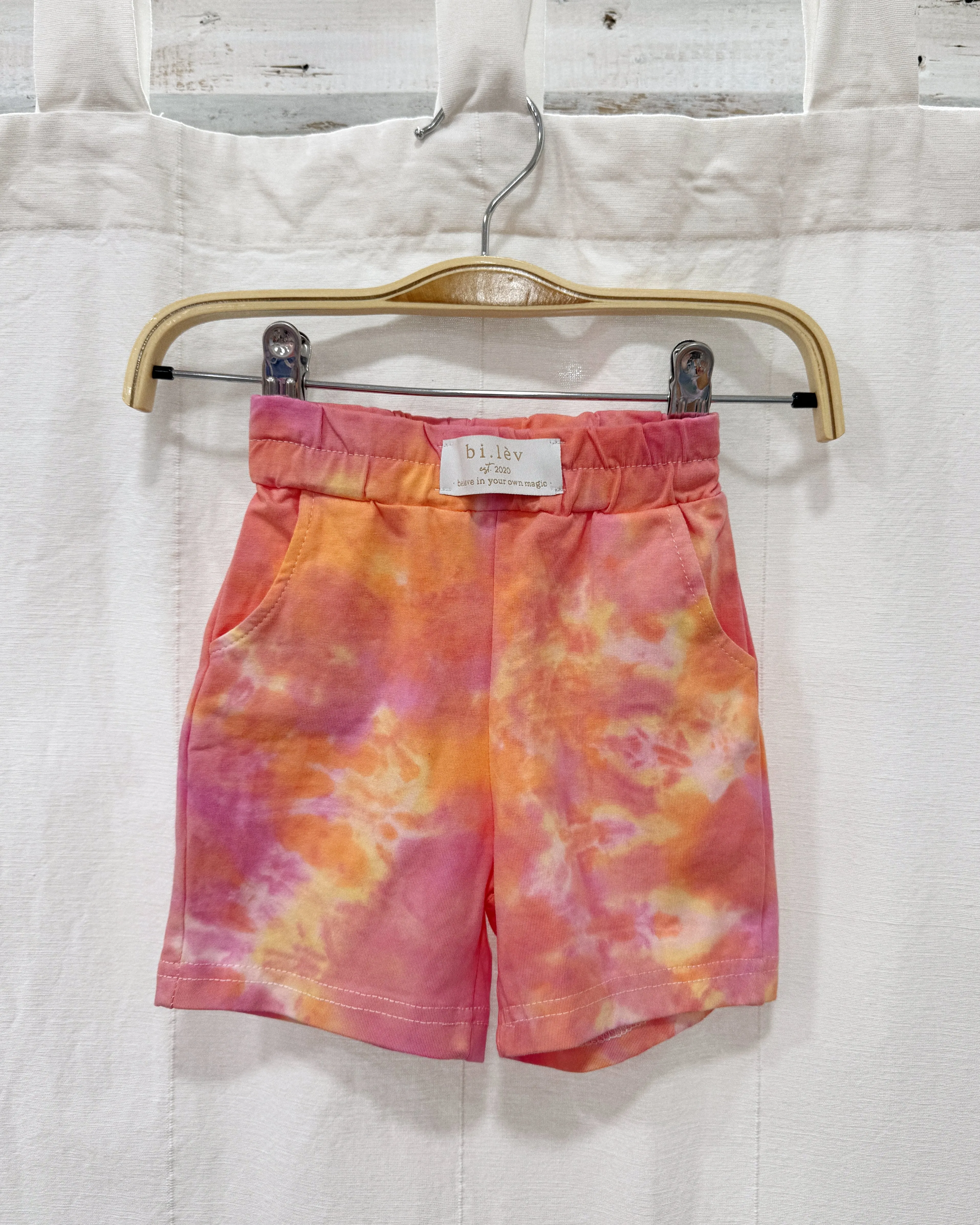 BABY & KIDS STRAWBERRY CITRUS tie-dye jogger shorts