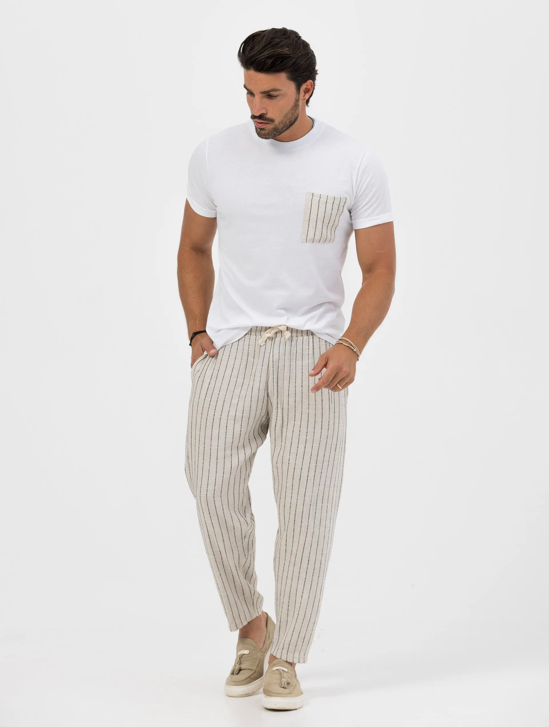 BENTON STRIPED POCKET T-SHIRT IN WHITE