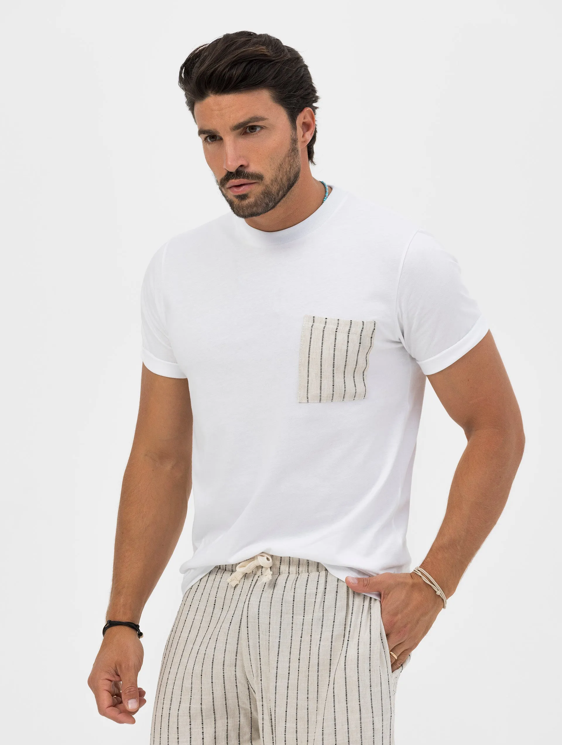 BENTON STRIPED POCKET T-SHIRT IN WHITE