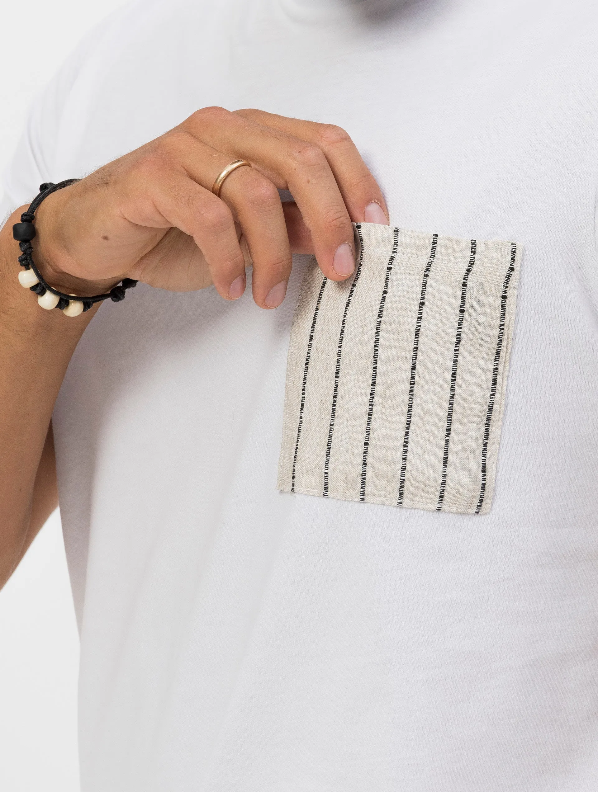 BENTON STRIPED POCKET T-SHIRT IN WHITE