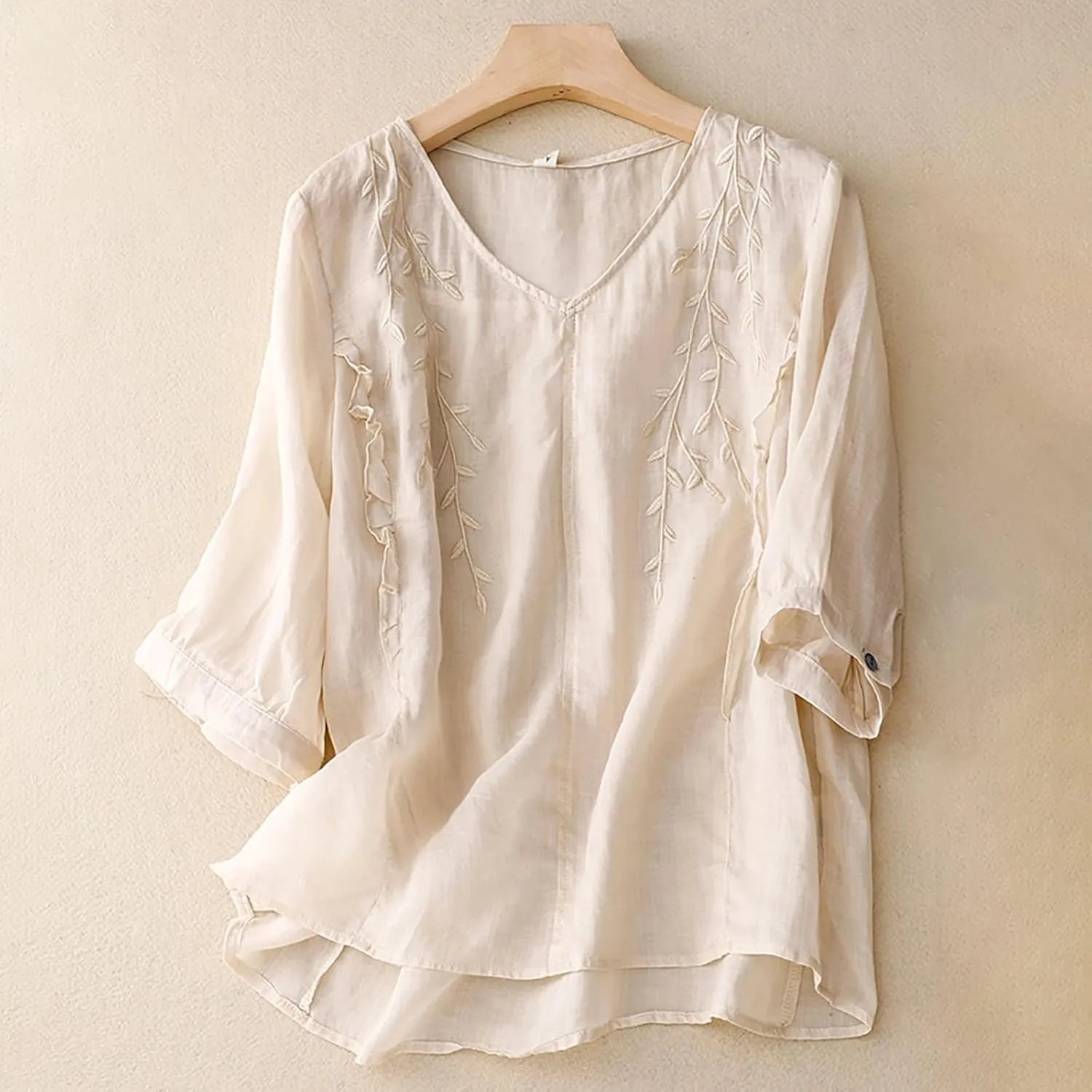 Boho Linen Shirts for Women 2025 Crew Neck Floral Retro Casual Short Sleeved Tee Shirts Loose Boho Comfy Blouses