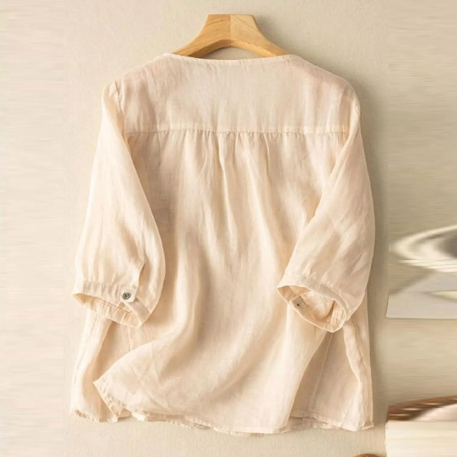 Boho Linen Shirts for Women 2025 Crew Neck Floral Retro Casual Short Sleeved Tee Shirts Loose Boho Comfy Blouses