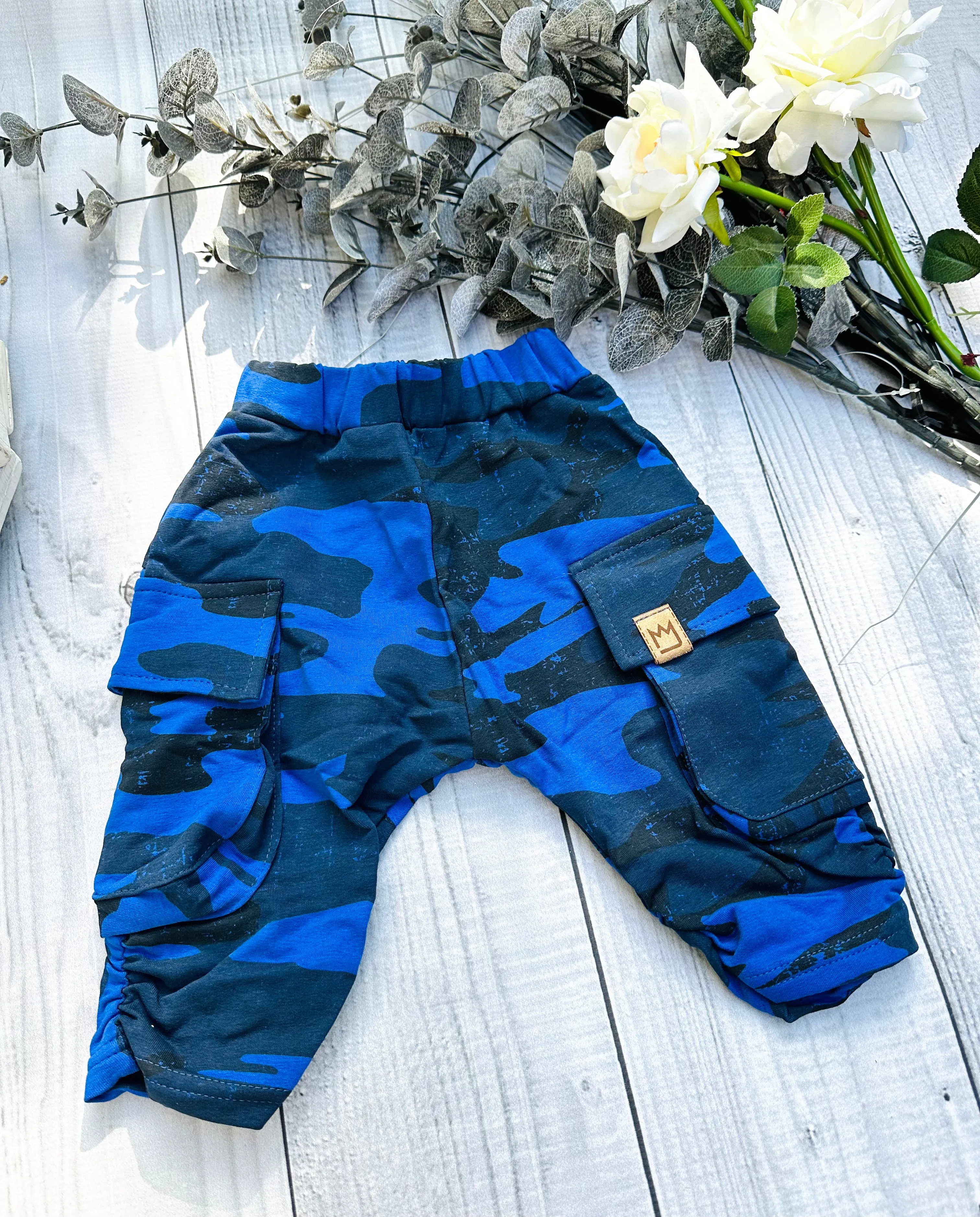 Camouflage cargo shorts