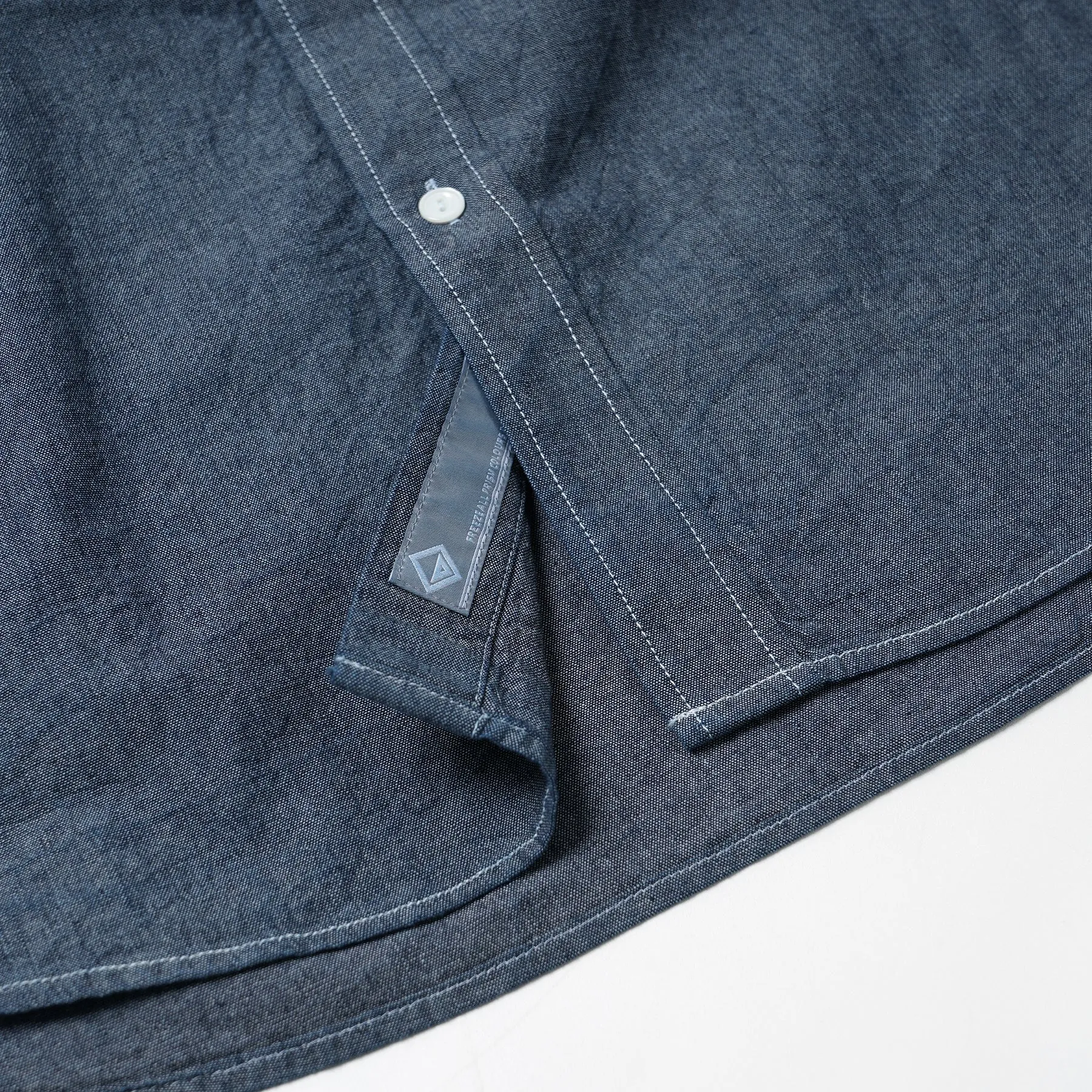 CIGARETTE POCKET CHAMBRAY SHIRT - INDIGO