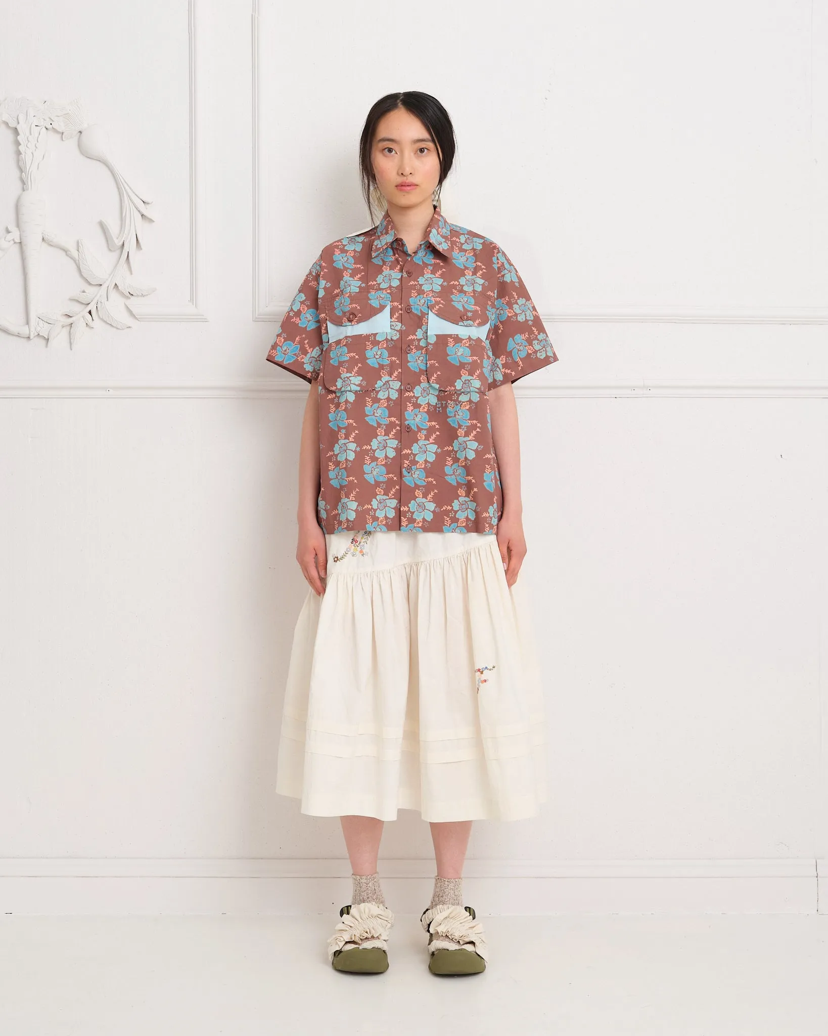 Conch Shirt - Barn Floral