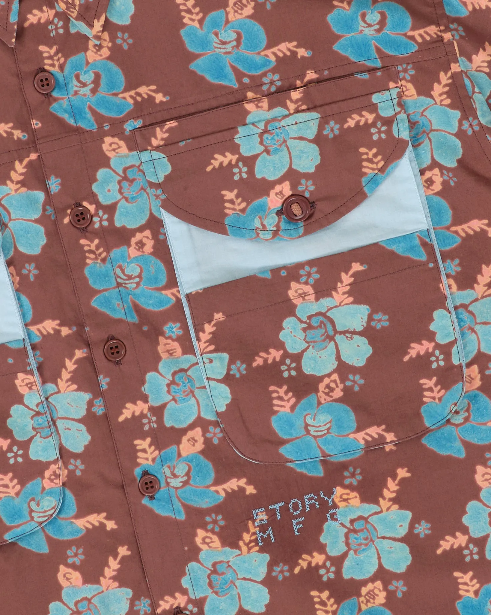 Conch Shirt - Barn Floral