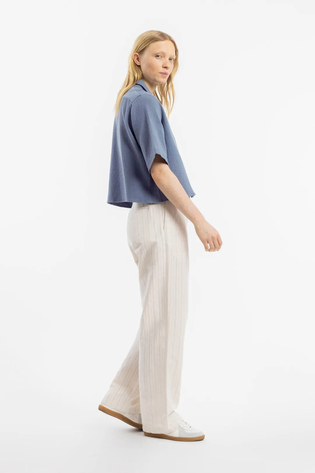 cropped cotton bowling shirt - stone blue