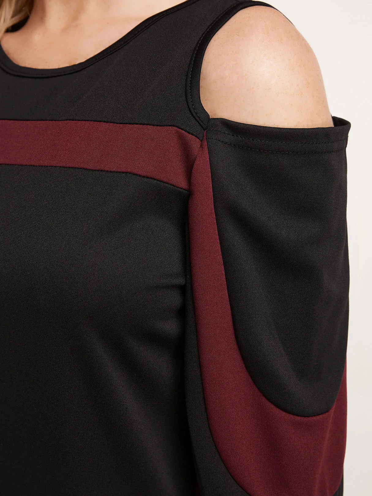 Custom Cold Shoulder Stripe 3/4 Sleeve Black Top