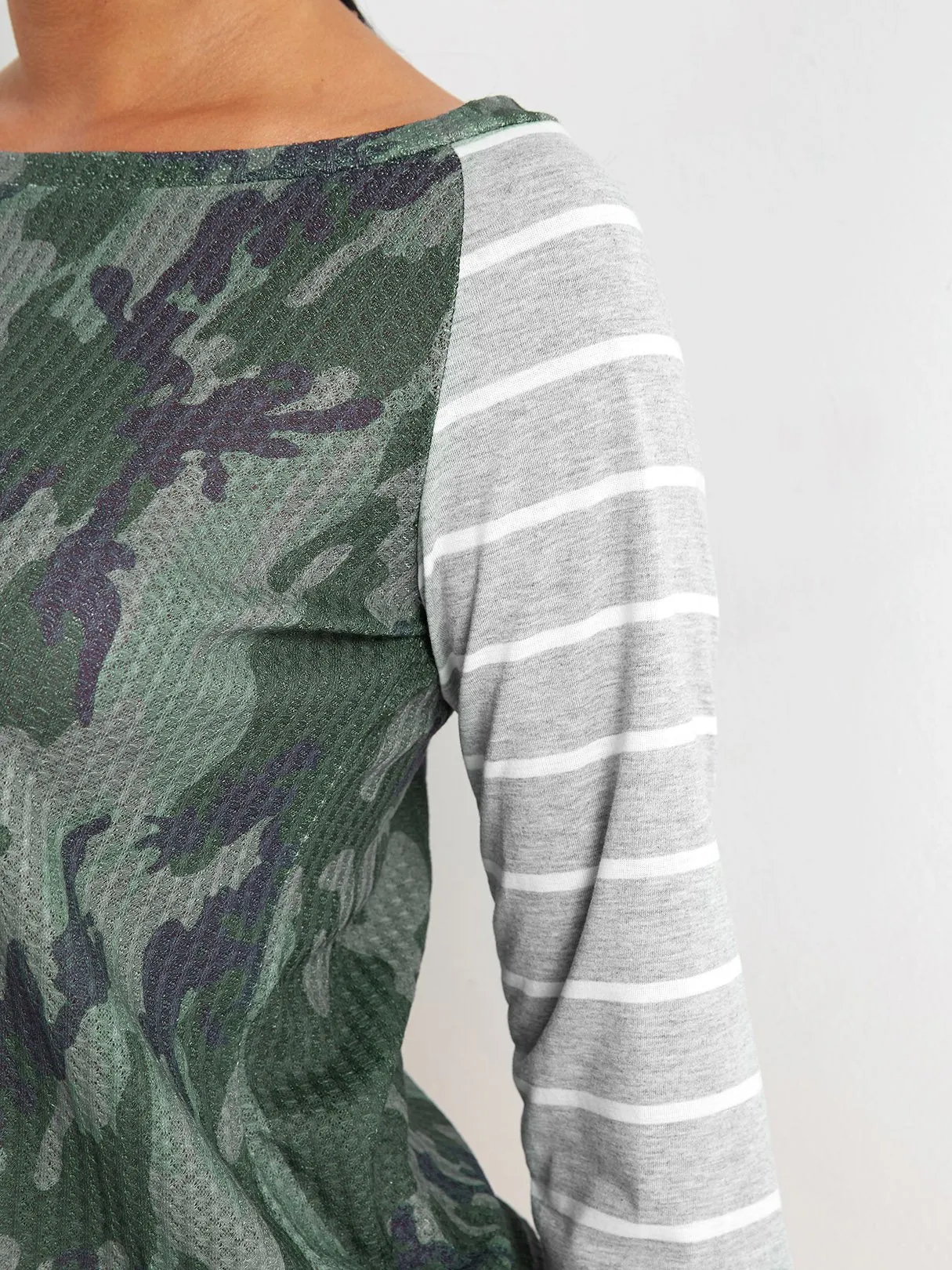 Custom Round Neck One Shoulder Stripe Camouflage Long Sleeve Green T-Shirts