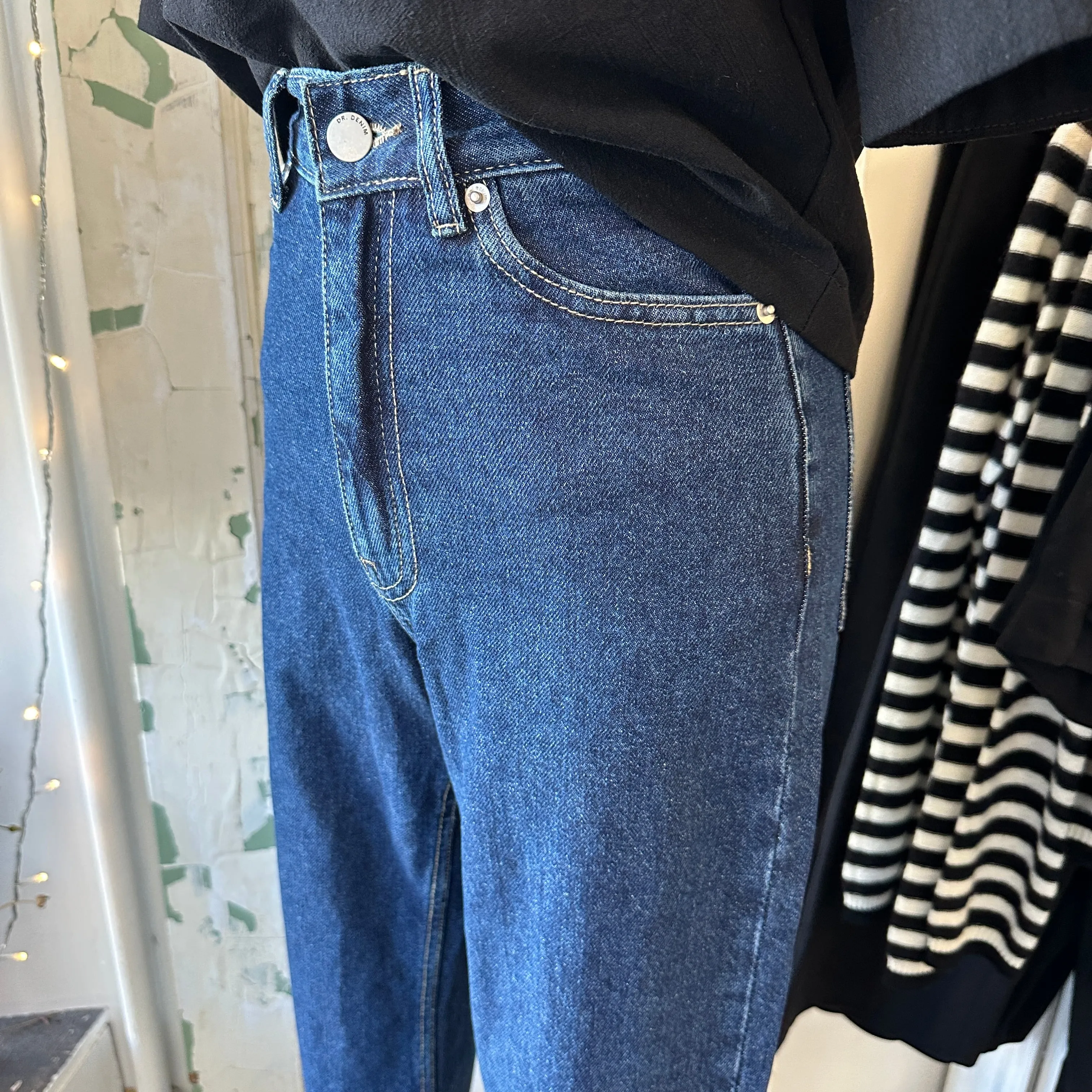 Dr. Denim // Echo Straight Leg Jeans Pebble Dark Retro
