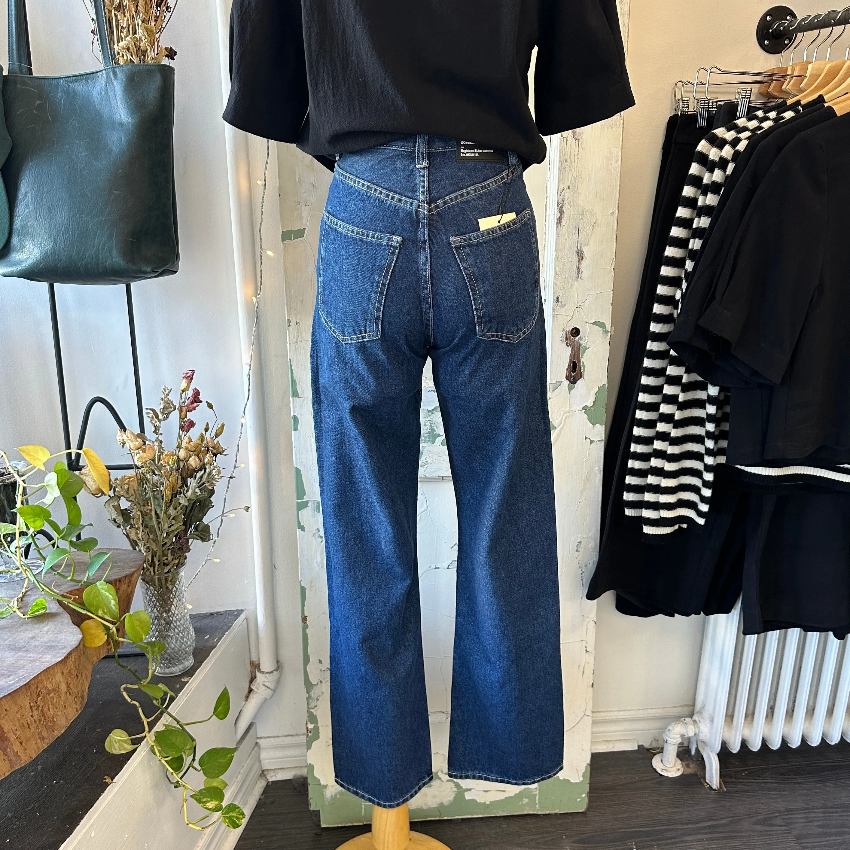 Dr. Denim // Echo Straight Leg Jeans Pebble Dark Retro