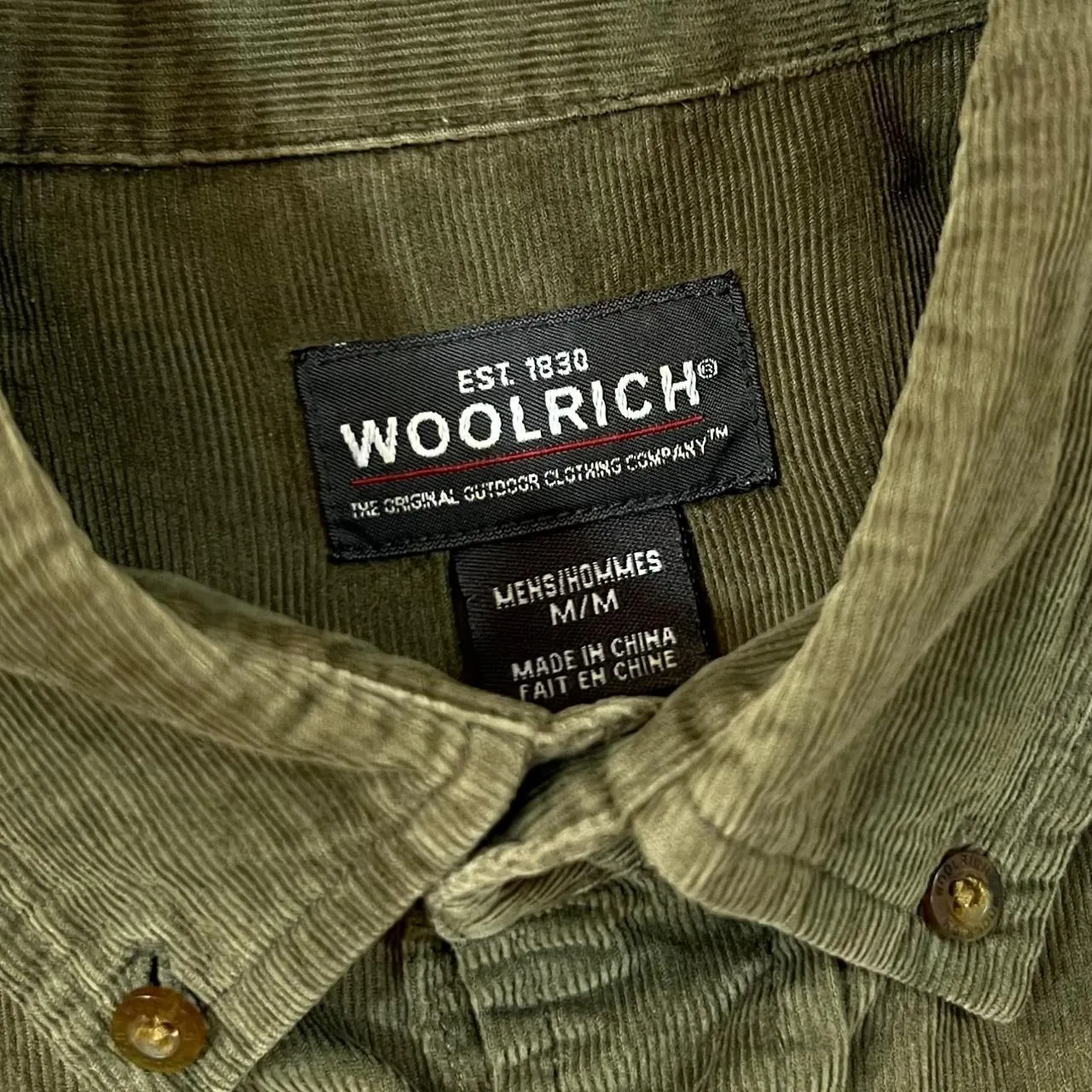 Early 00's WOOLRICH Classic Green Corduroy Cord Long Sleeve Button-Up Shirt