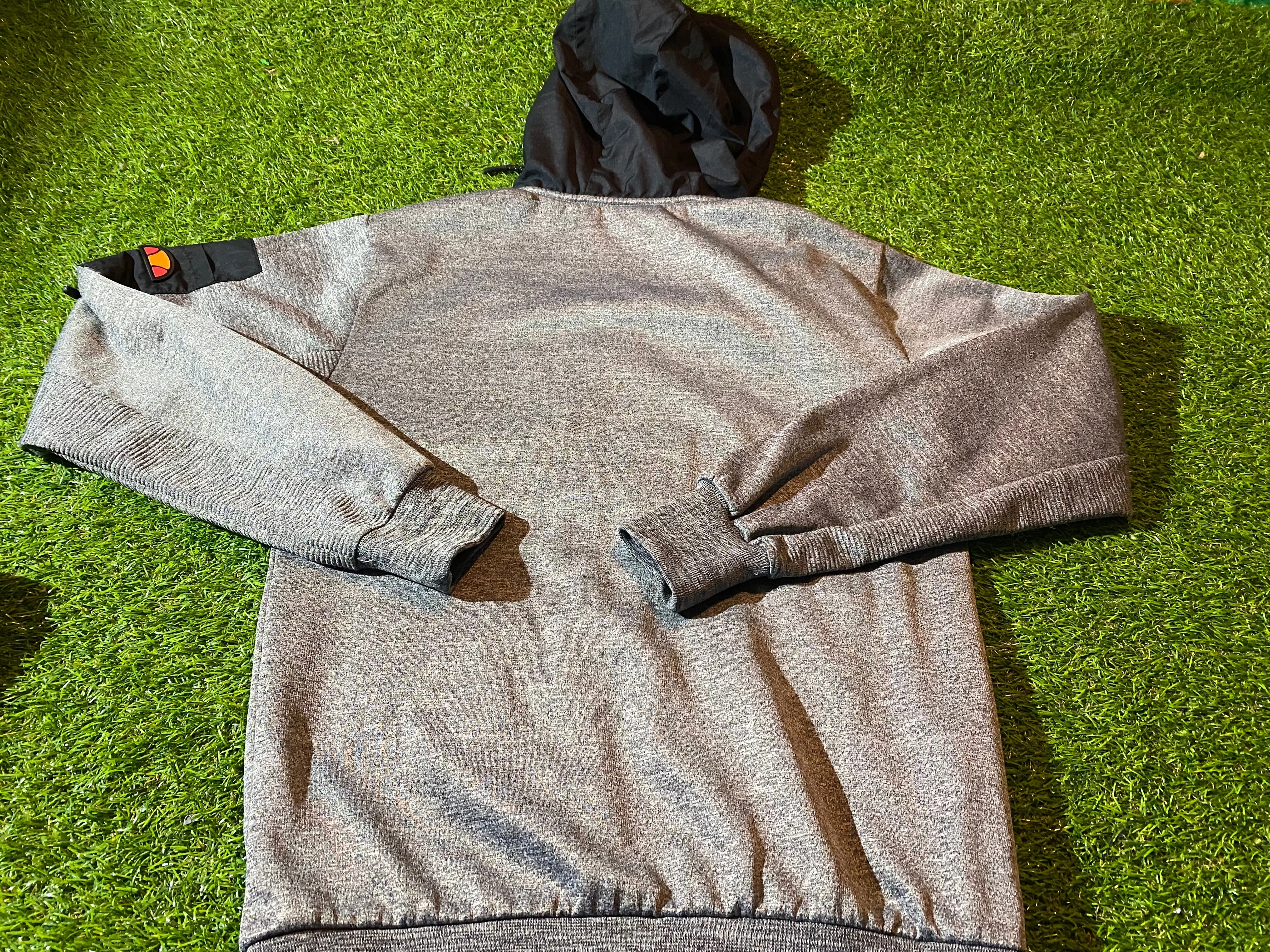 Ellesse Sports Small Mans Zip Up Hooded Single Layered Jacket / Hoody