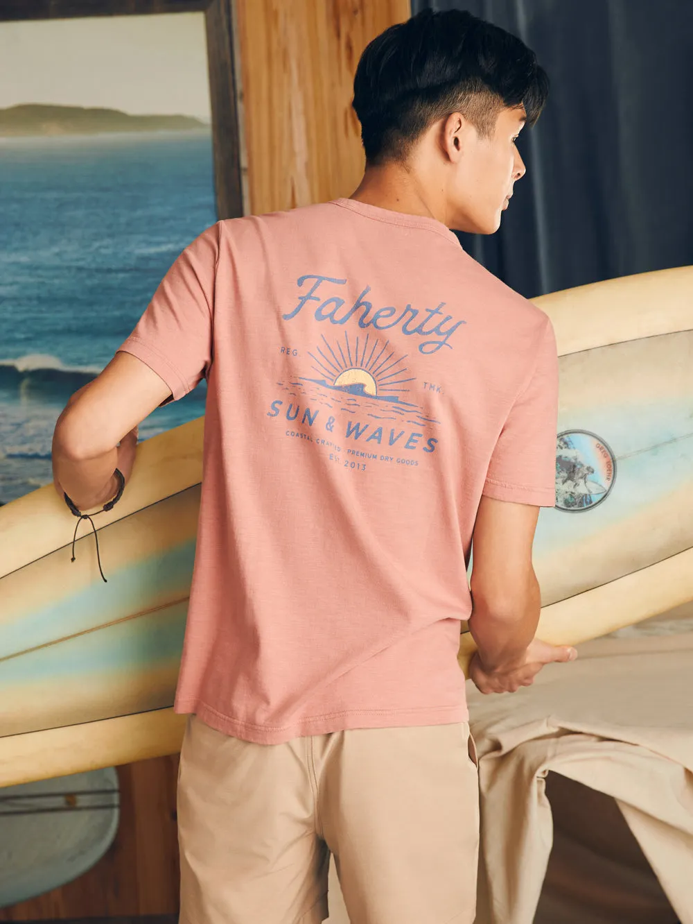 Faherty Sunwashed Graphic Tee in Faded Flag