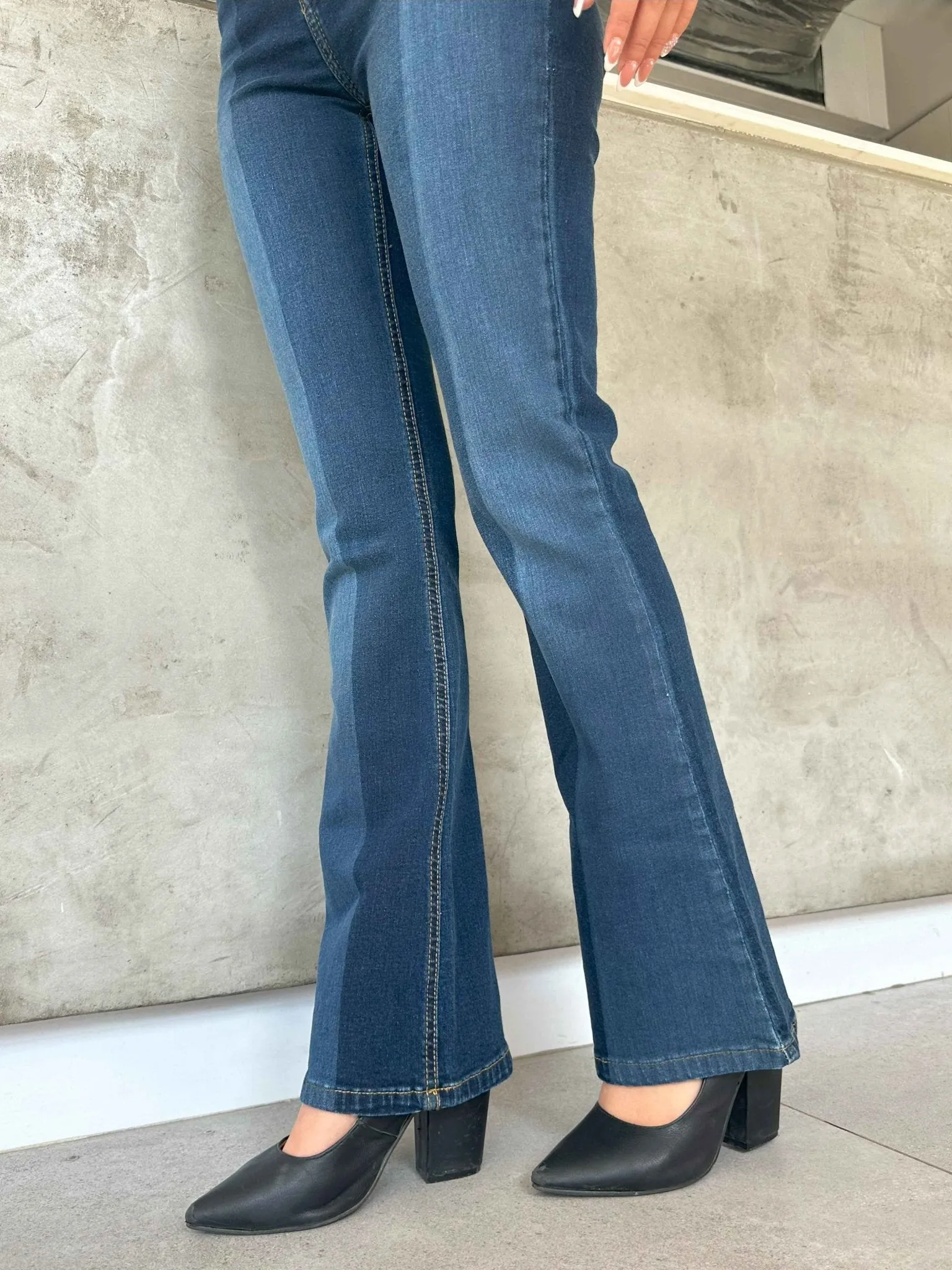 Flared - Navy Blue 2 Tones Washed Jeans.