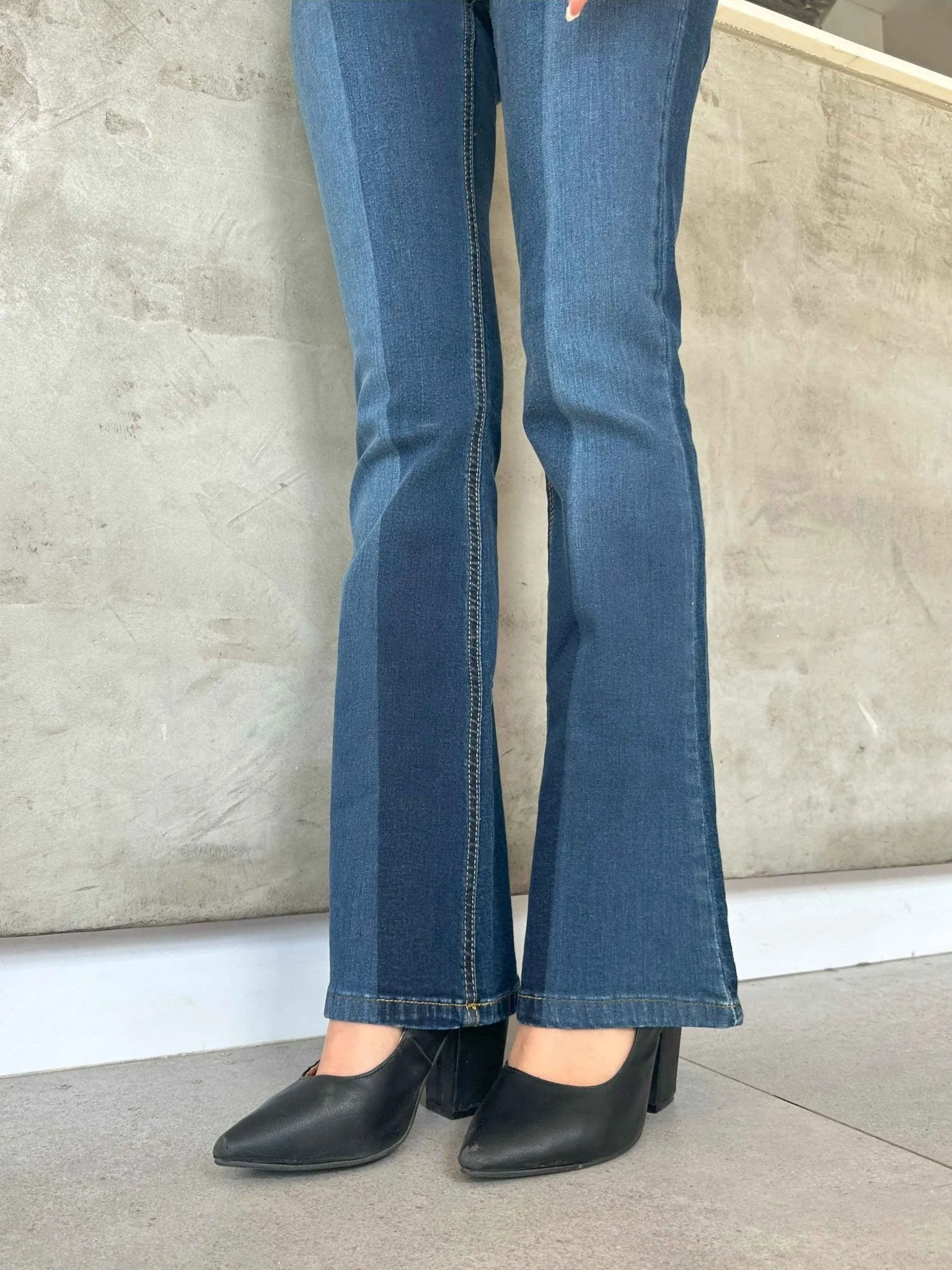 Flared - Navy Blue 2 Tones Washed Jeans.