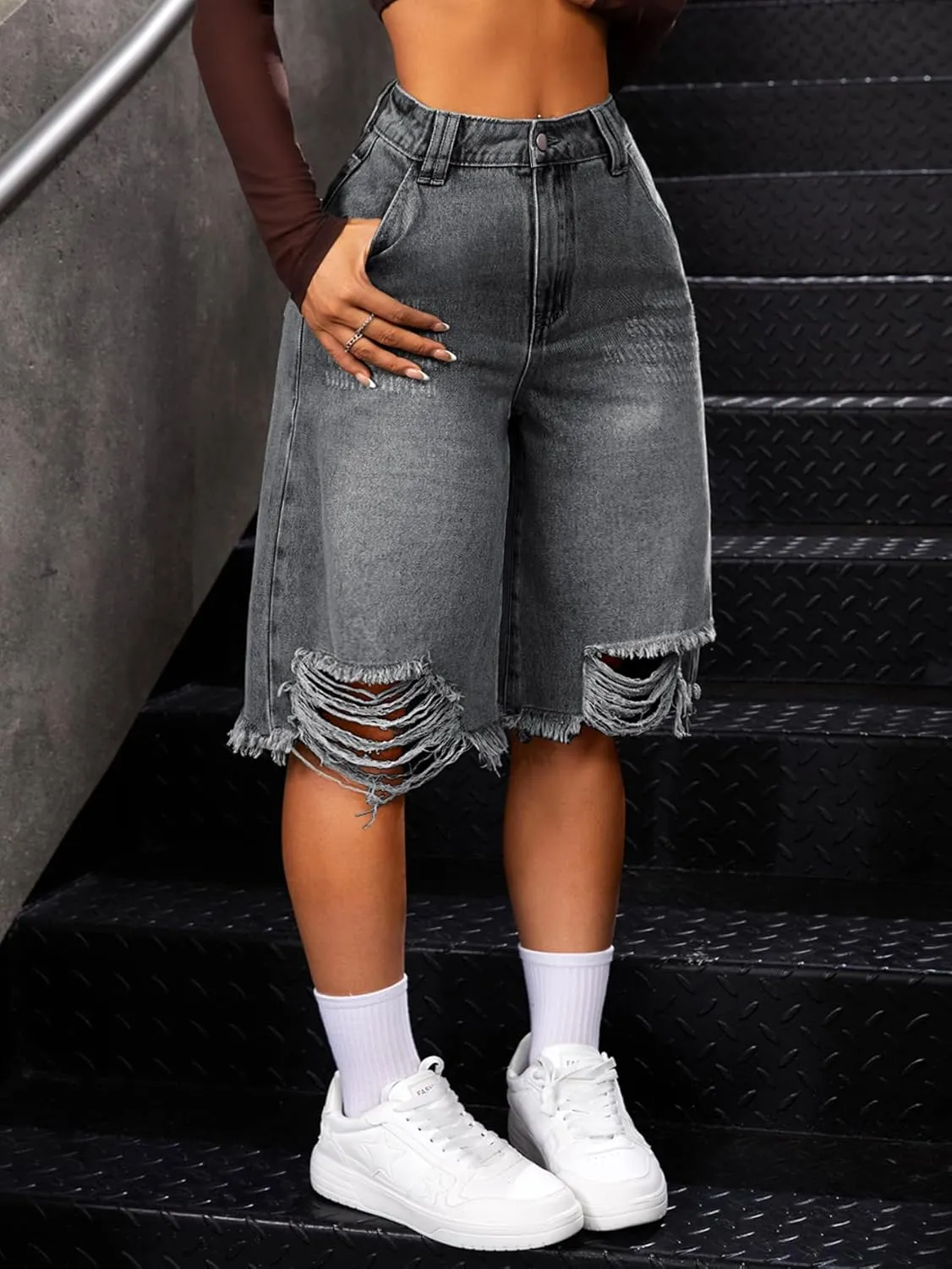Floerns Women's Streetwear Distressed Denim Shorts High Waisted Ripped Casual Denim Shorts