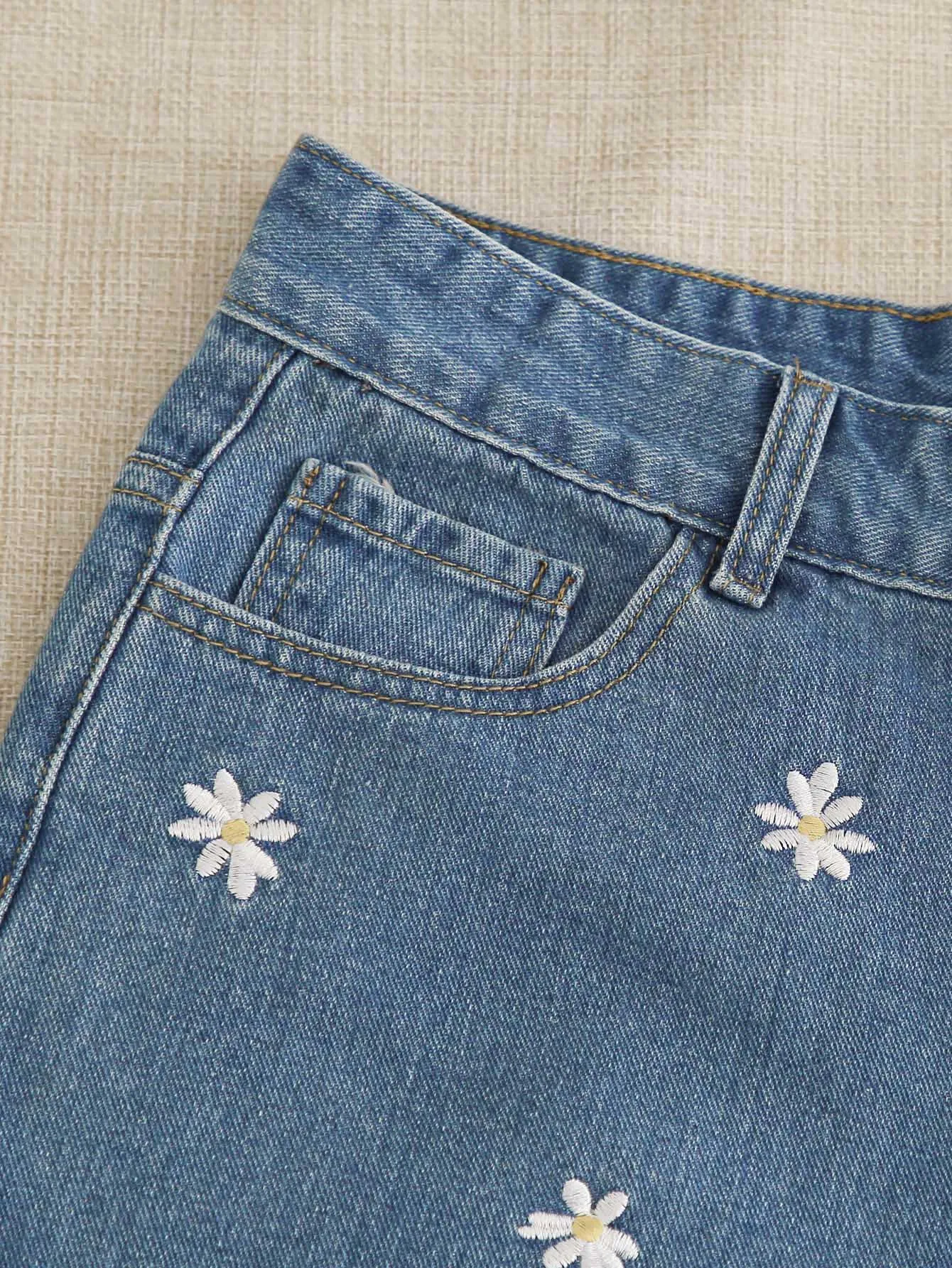 Floral Embroidery High Waist Plus Size Denim Shorts