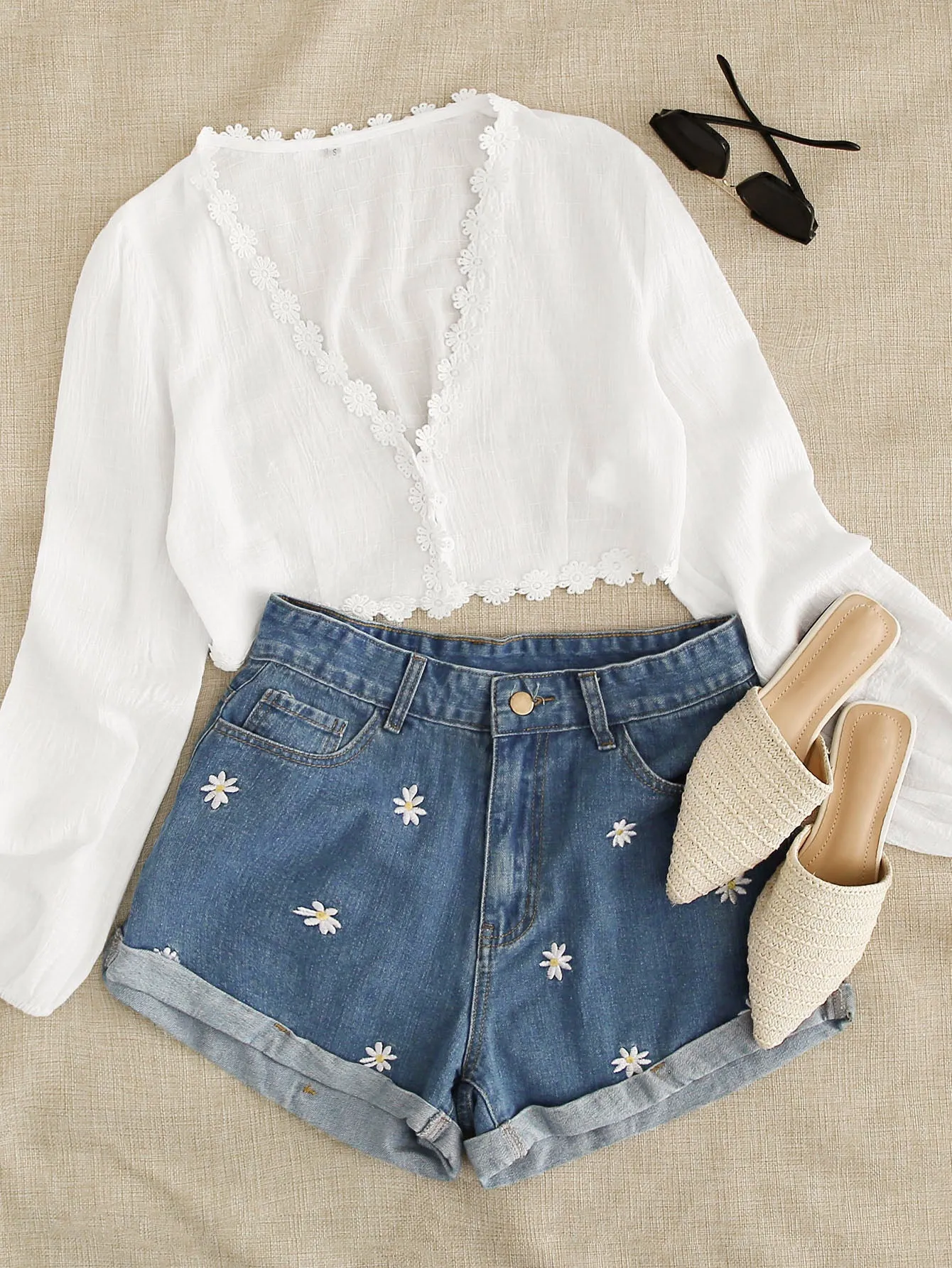 Floral Embroidery High Waist Plus Size Denim Shorts