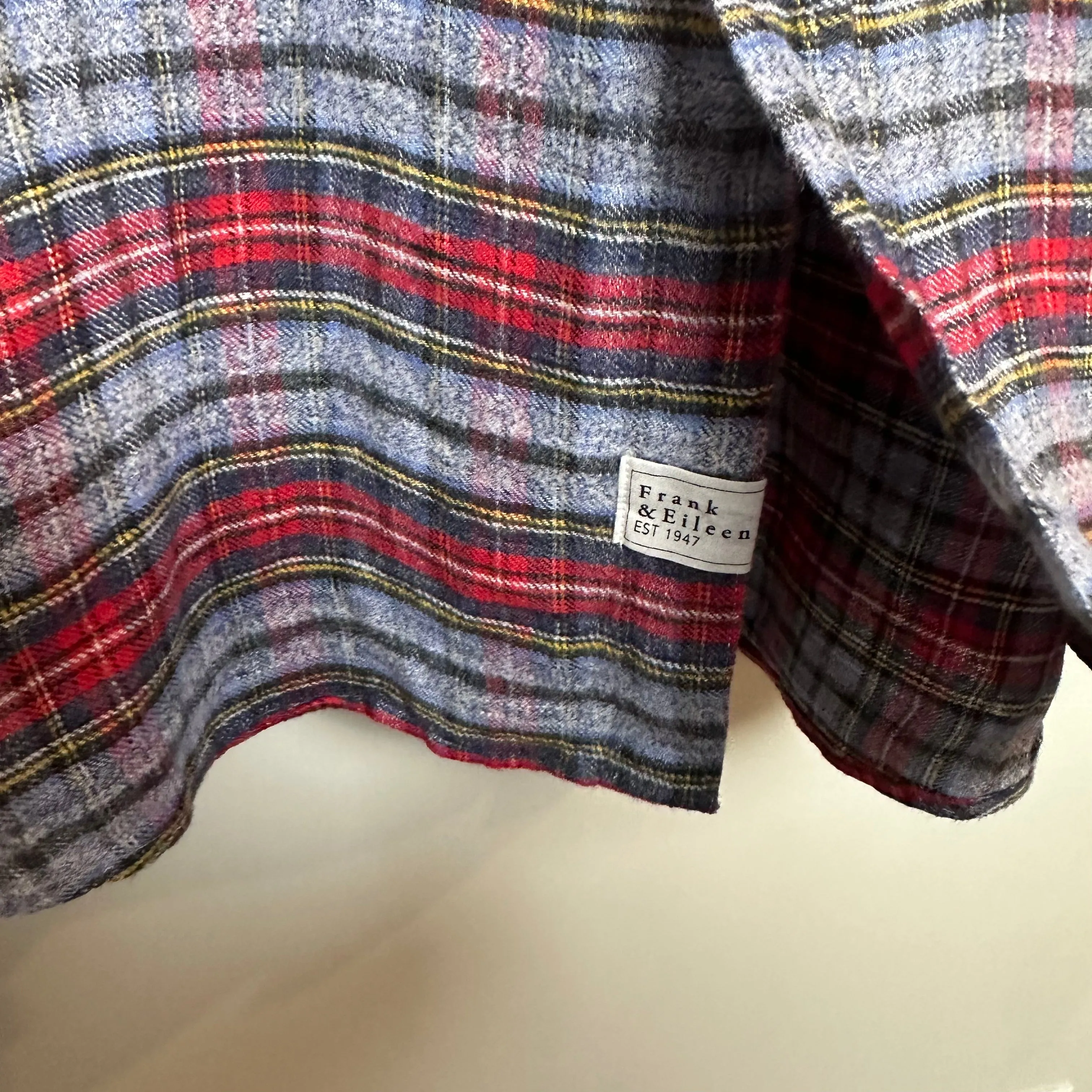 Frank & Eileen Eileen Relaxed Button Up Shirt Plaid Flannel Large