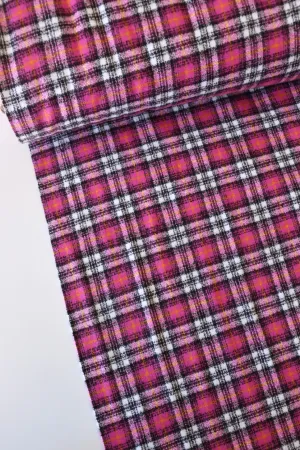 Fuchsia/Black/Ivory Plaid | Mammoth Flannel | Robert Kaufman
