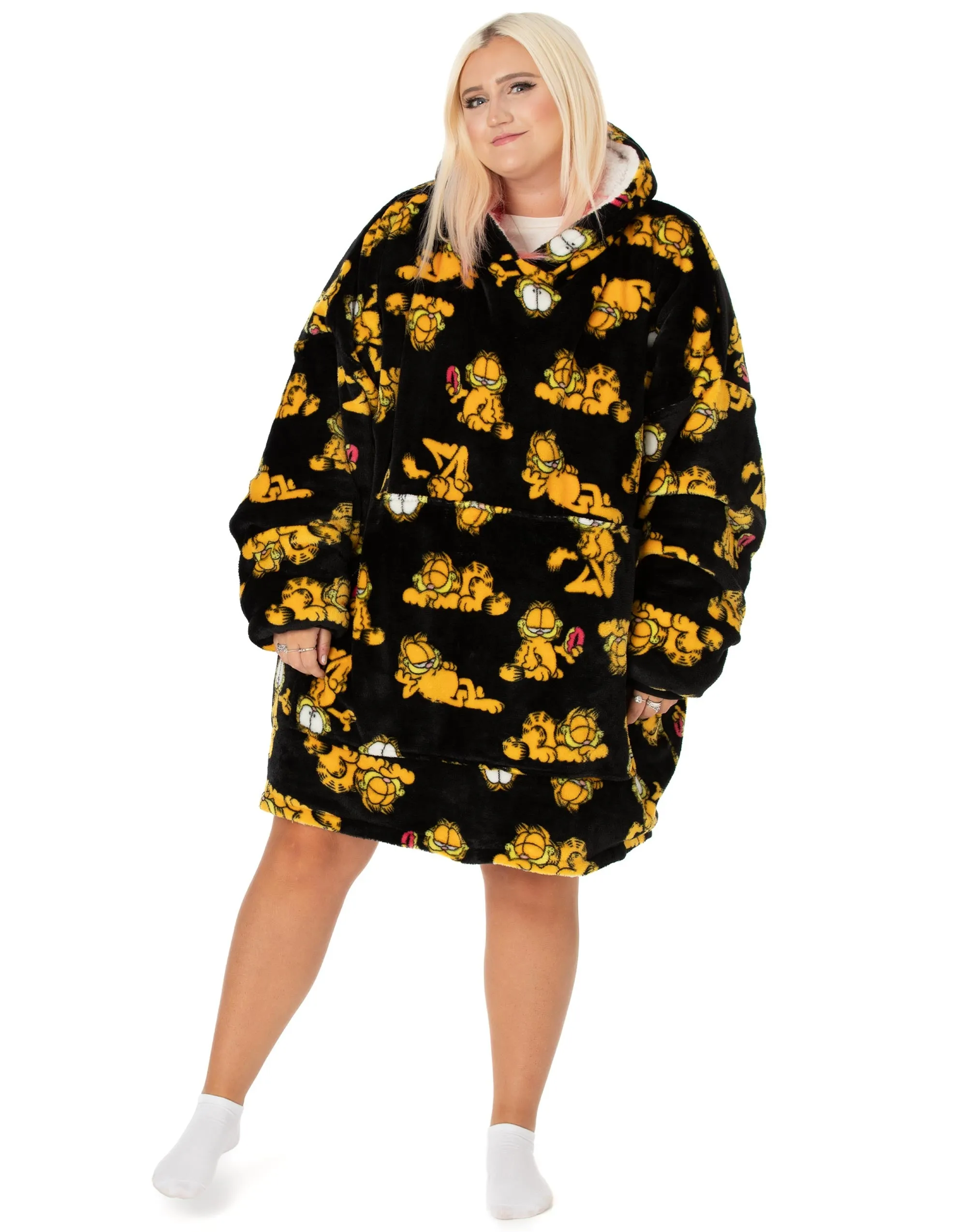 Garfield Adult 'VUddie' Oversized Blanket Hoodie