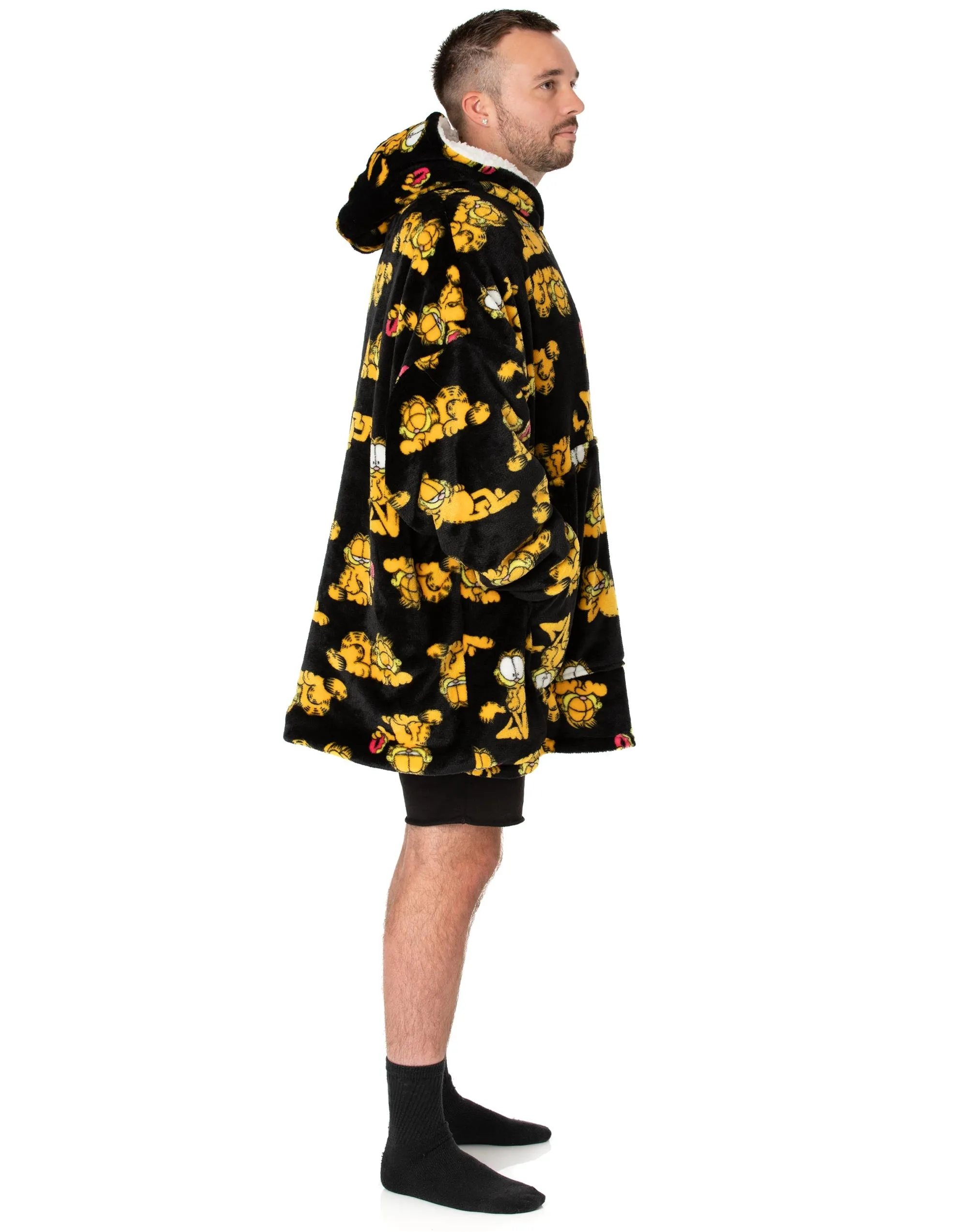 Garfield Adult 'VUddie' Oversized Blanket Hoodie