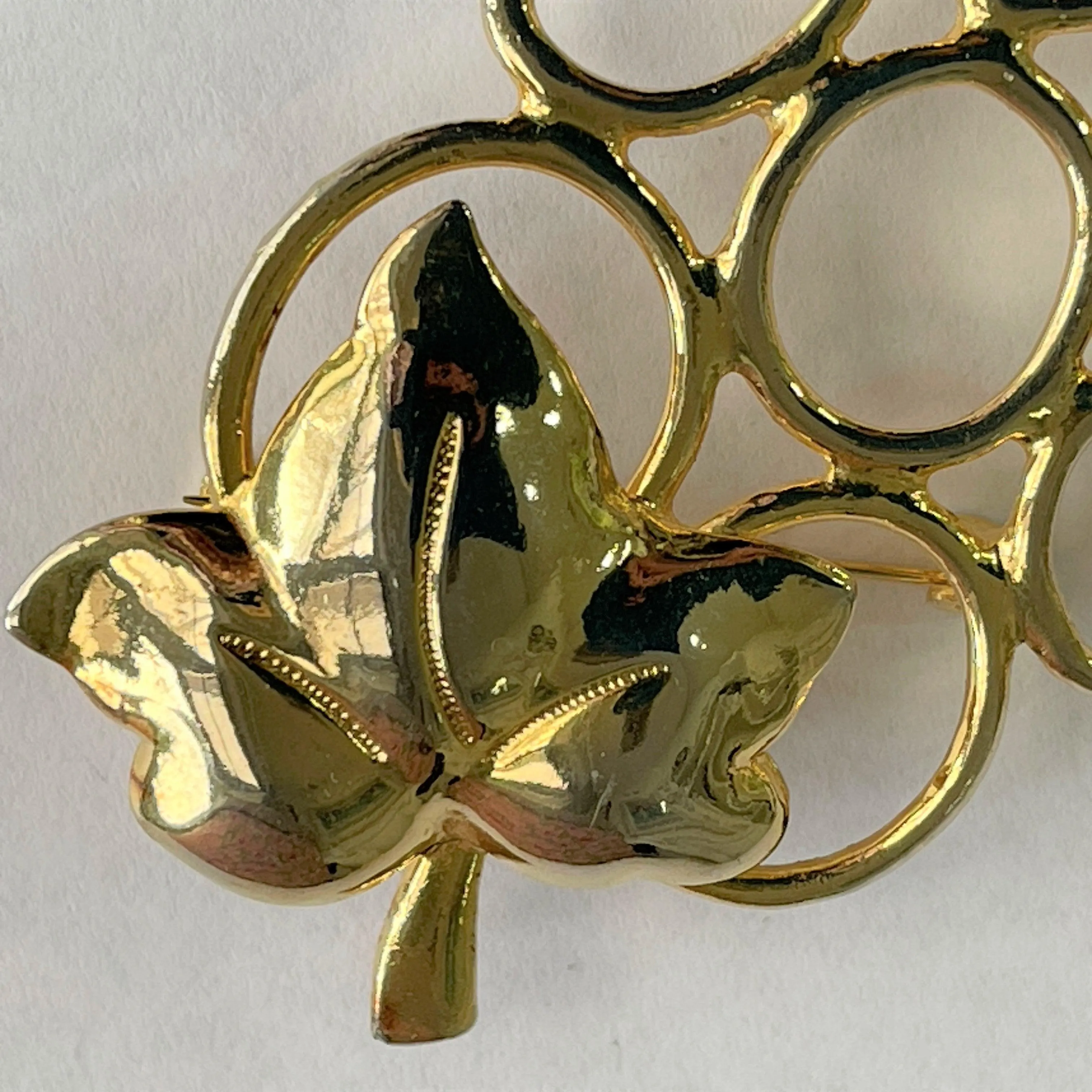 Gold Tone Leaf & Grapes Vintage Brooch