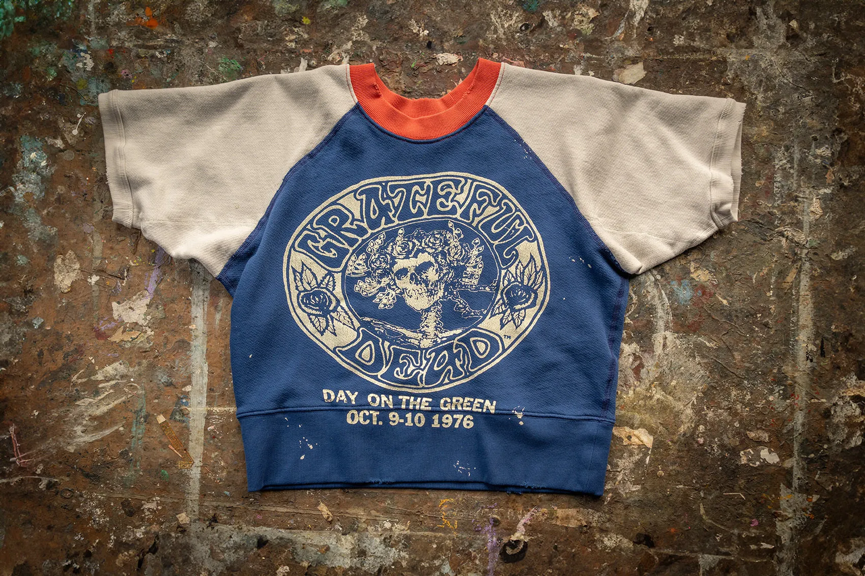 GRATEFUL DEAD DAY ON THE GREEN SHORT SLEEVE SWEATSHIRT