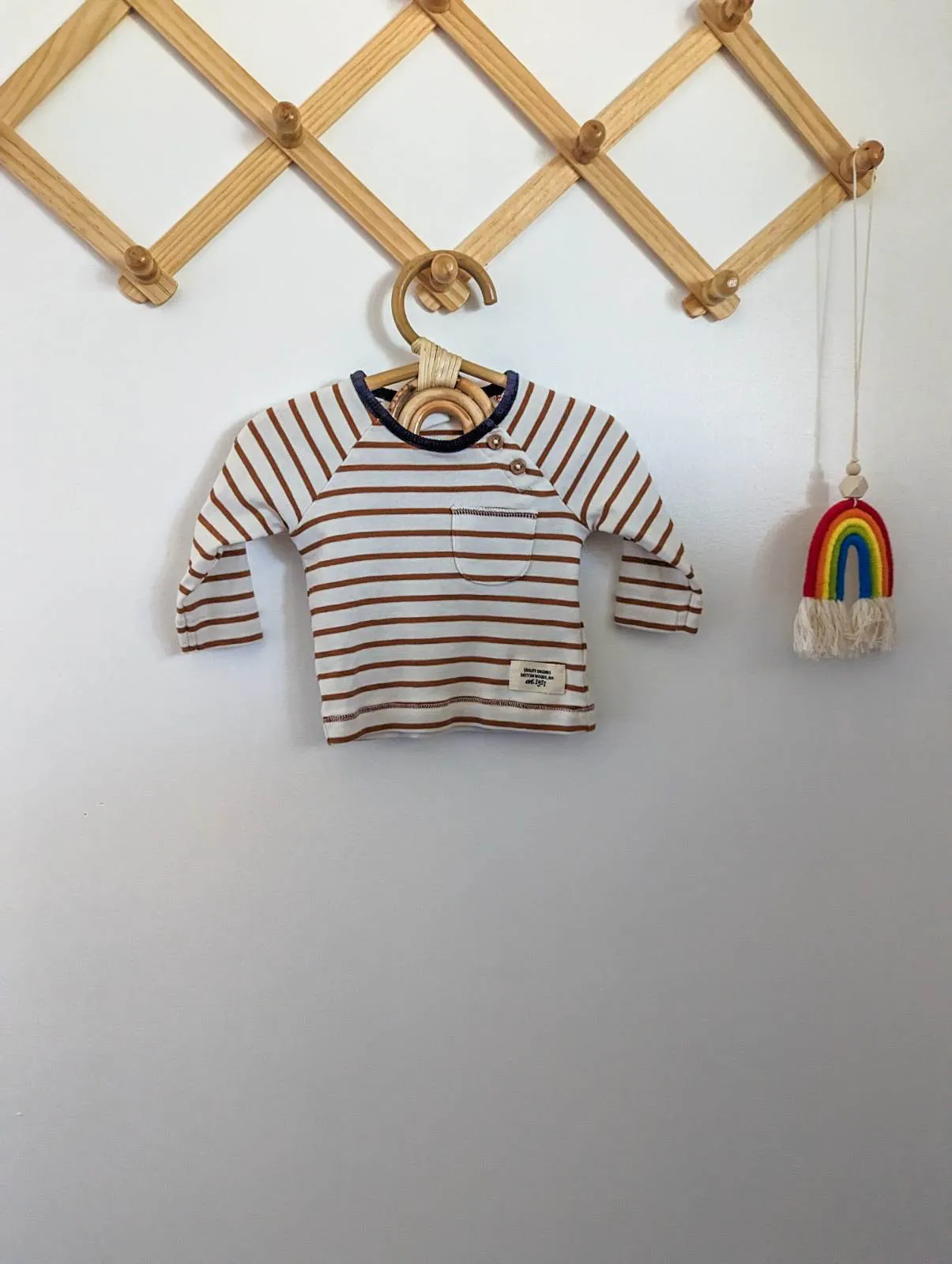H&M Long Sleeve Top in White & Brown Stripes (1-2m)