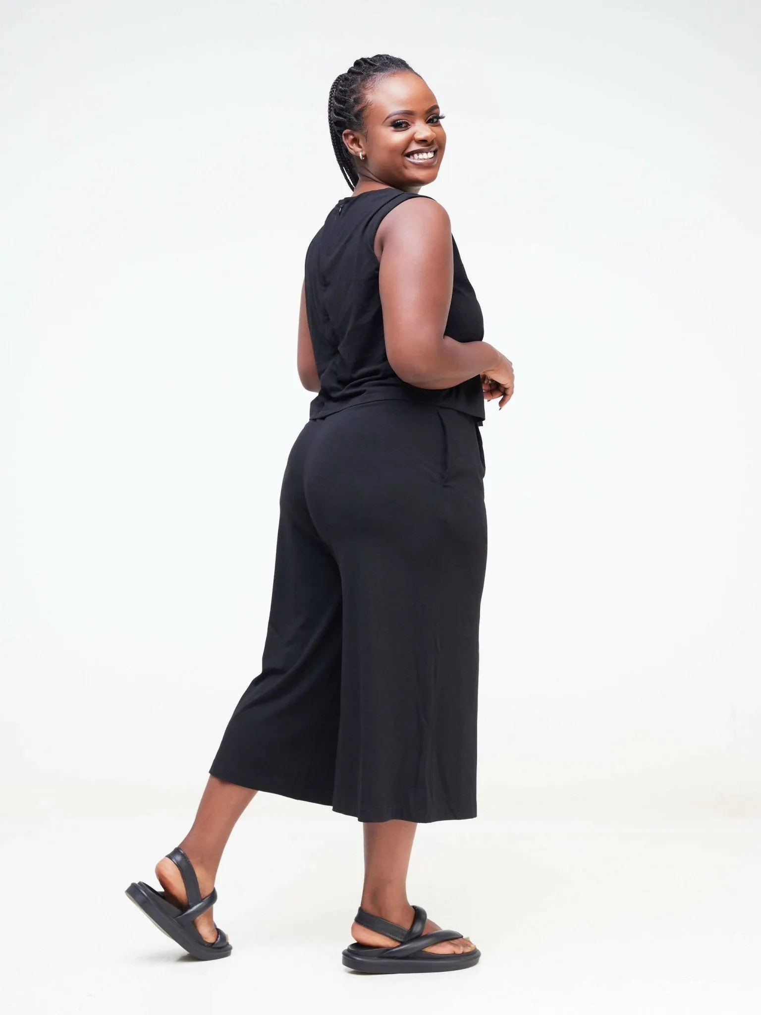 Hessed Sleeveless Jumpsuits - Black