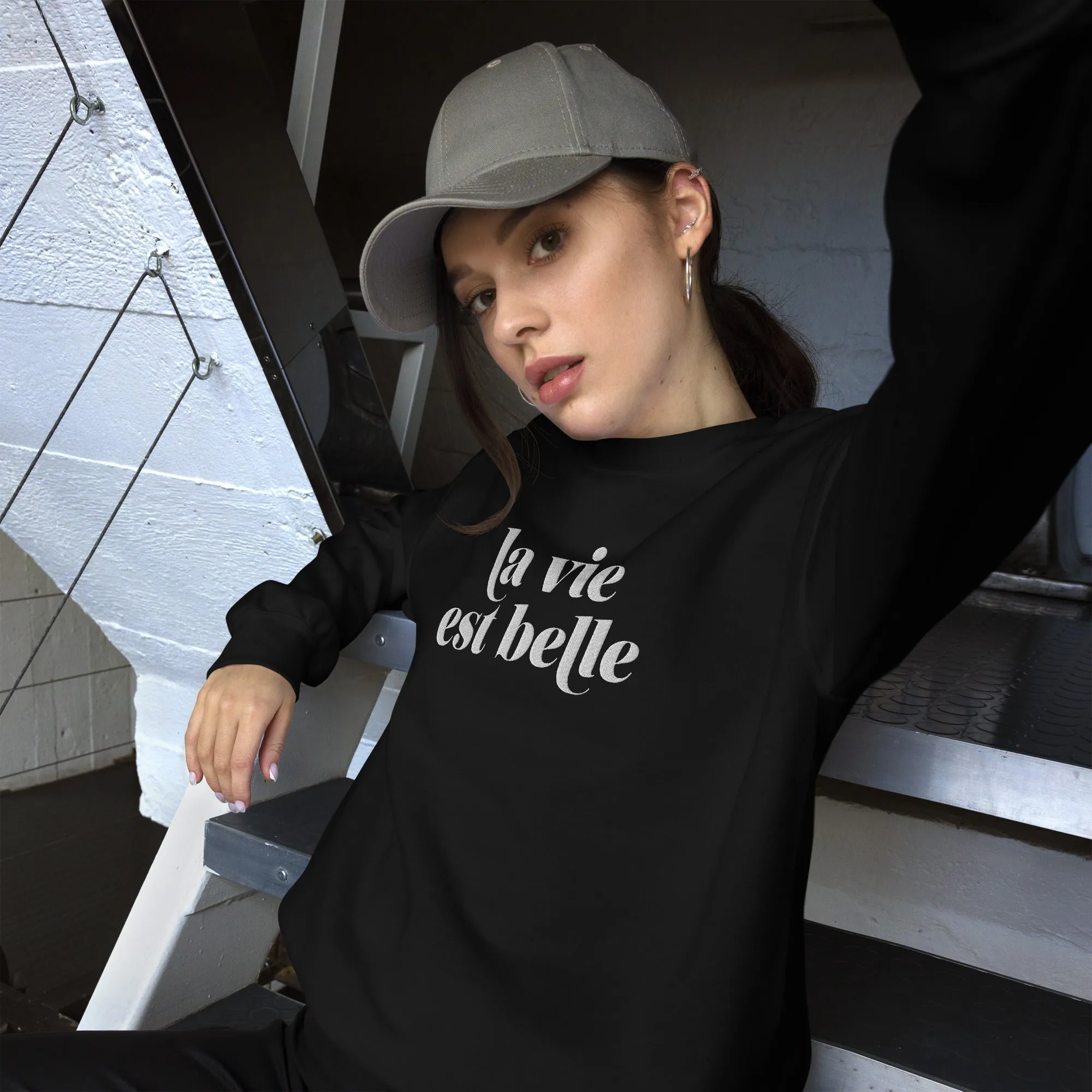 La Vie Est Belle sweatshirt