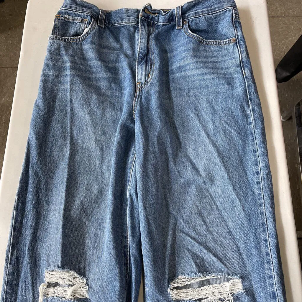 Levis High Waisted Straight Jeans 32