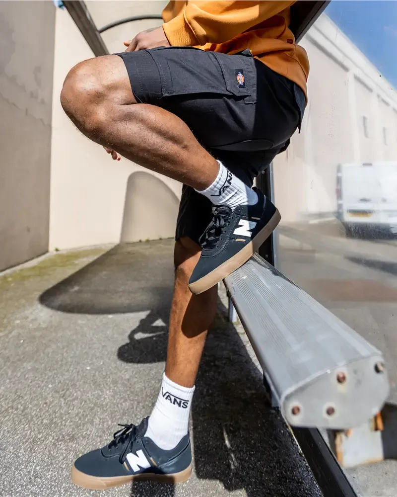 Millerville Cargo Shorts in Black