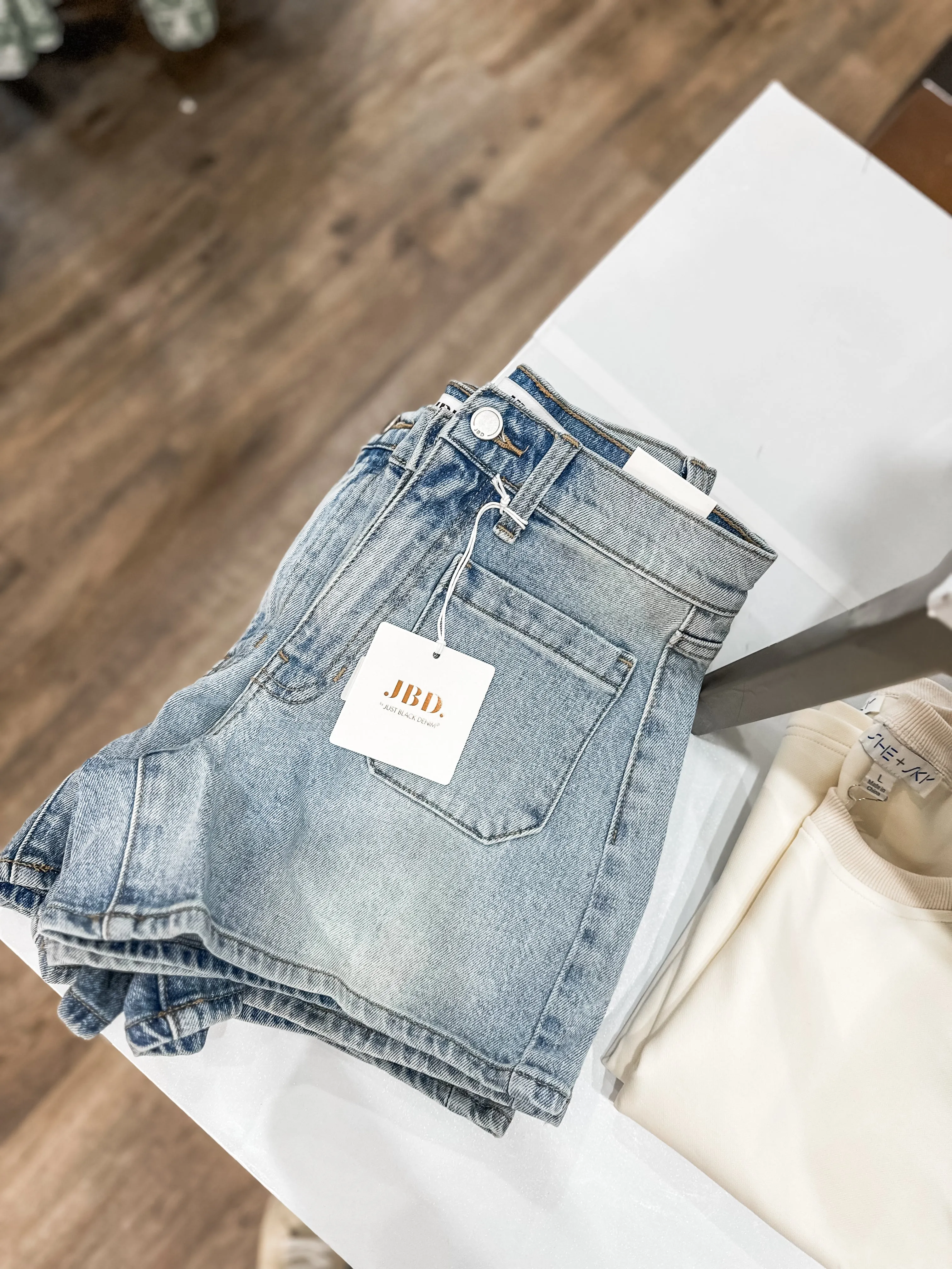 Molly Patch Pocket Shorts Light Denim