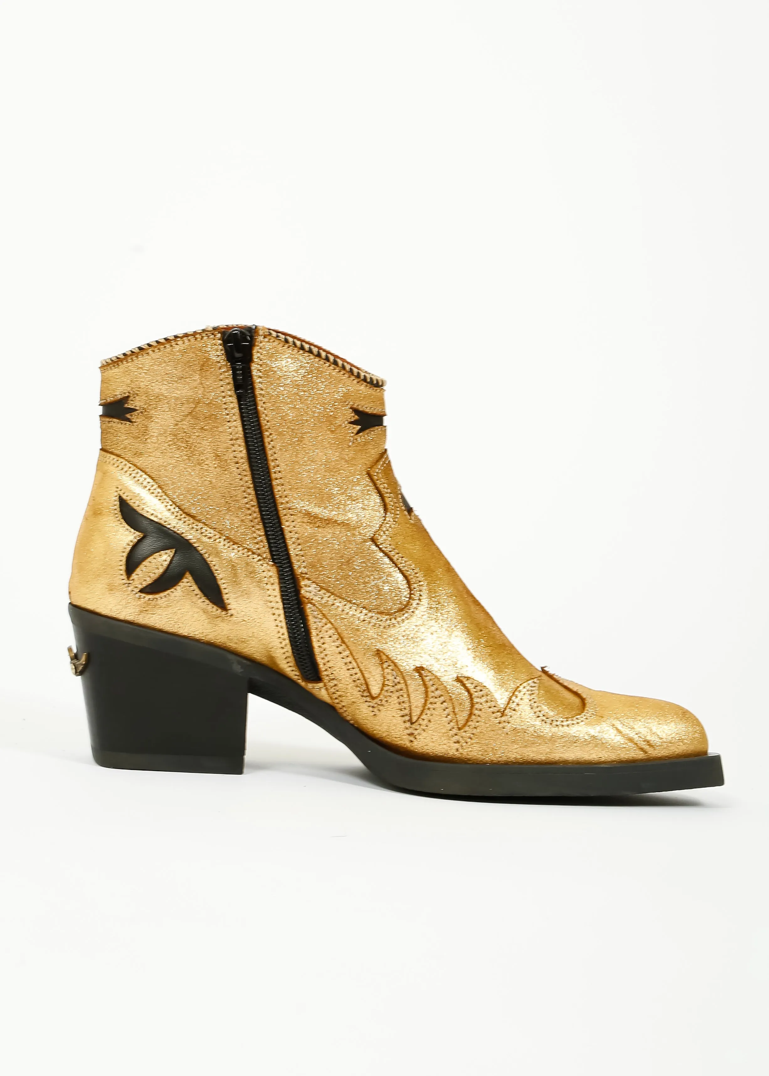 NEMONIC Short Cowboy in Bronze
