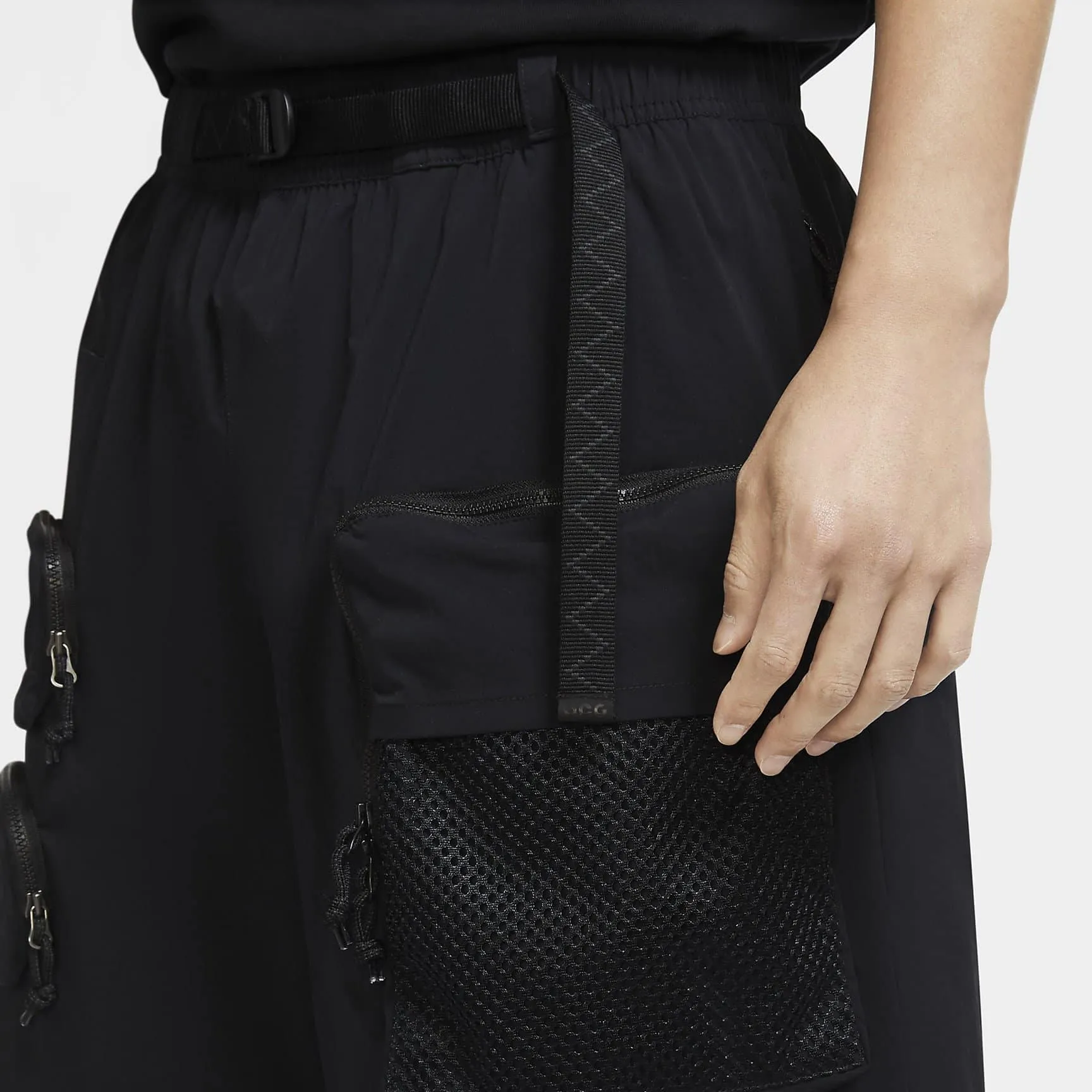 Nike ACG Cargo Shorts (Black)