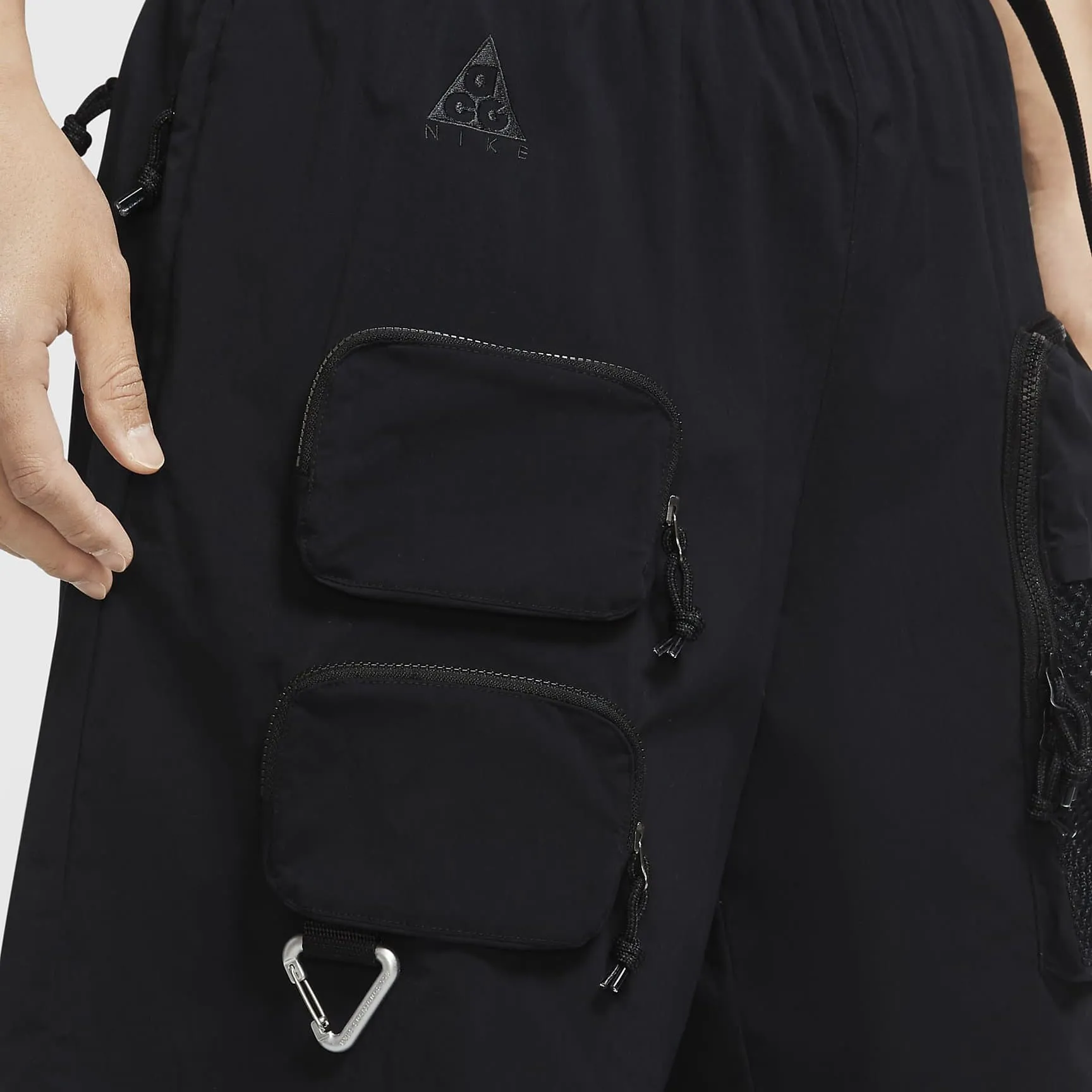 Nike ACG Cargo Shorts (Black)