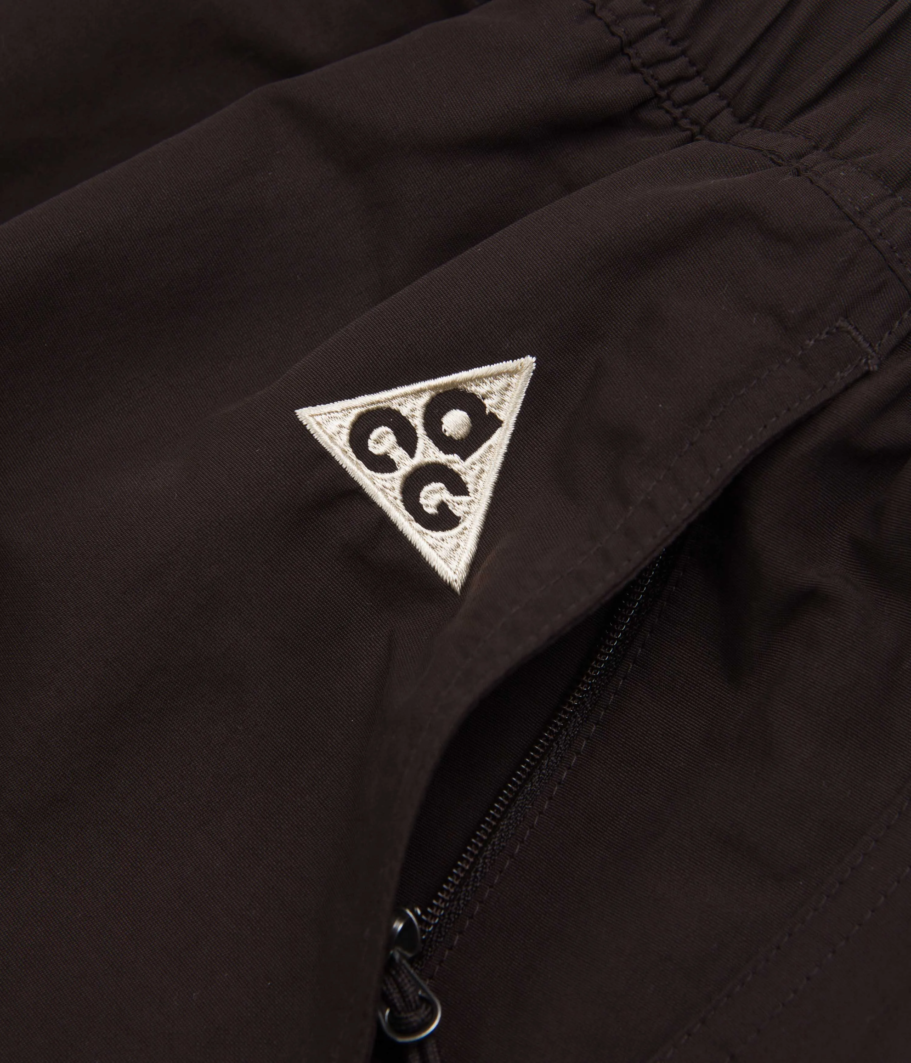 Nike ACG Snowgrass Cargo Shorts - Velvet Brown / Black / Sanddrift