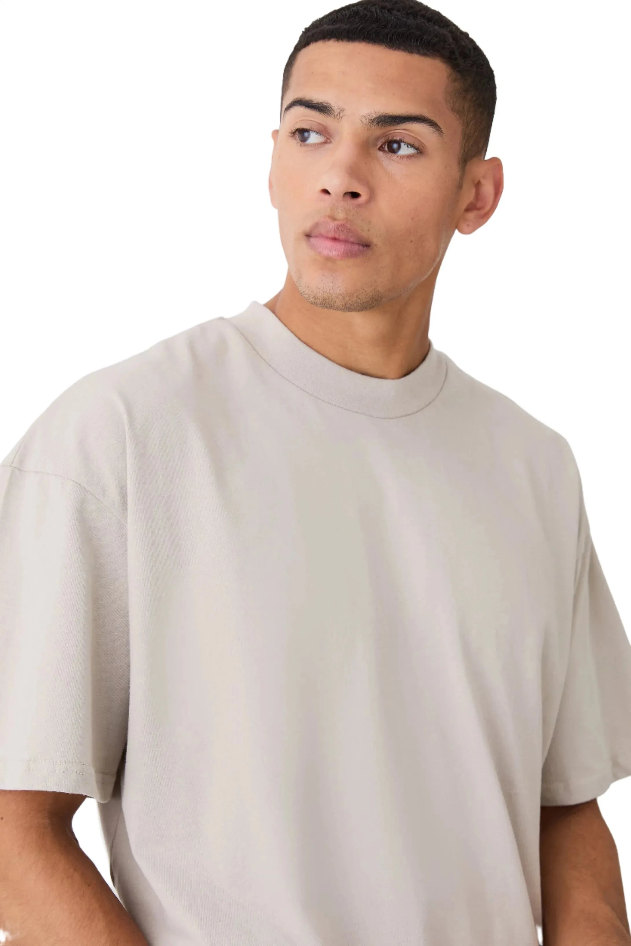 OVERSIZED EXTENDED NECK HEAVYWEIGHT T-SHIRT