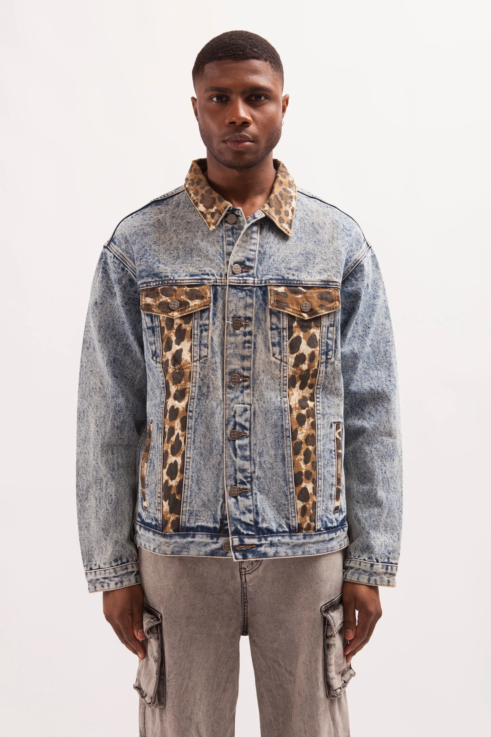 PSYCHO LOVER- VINTAGE WASH OVERSIZED DENIM TRUCKER JACKET WITH LEOPARD PRINTED PANNELS