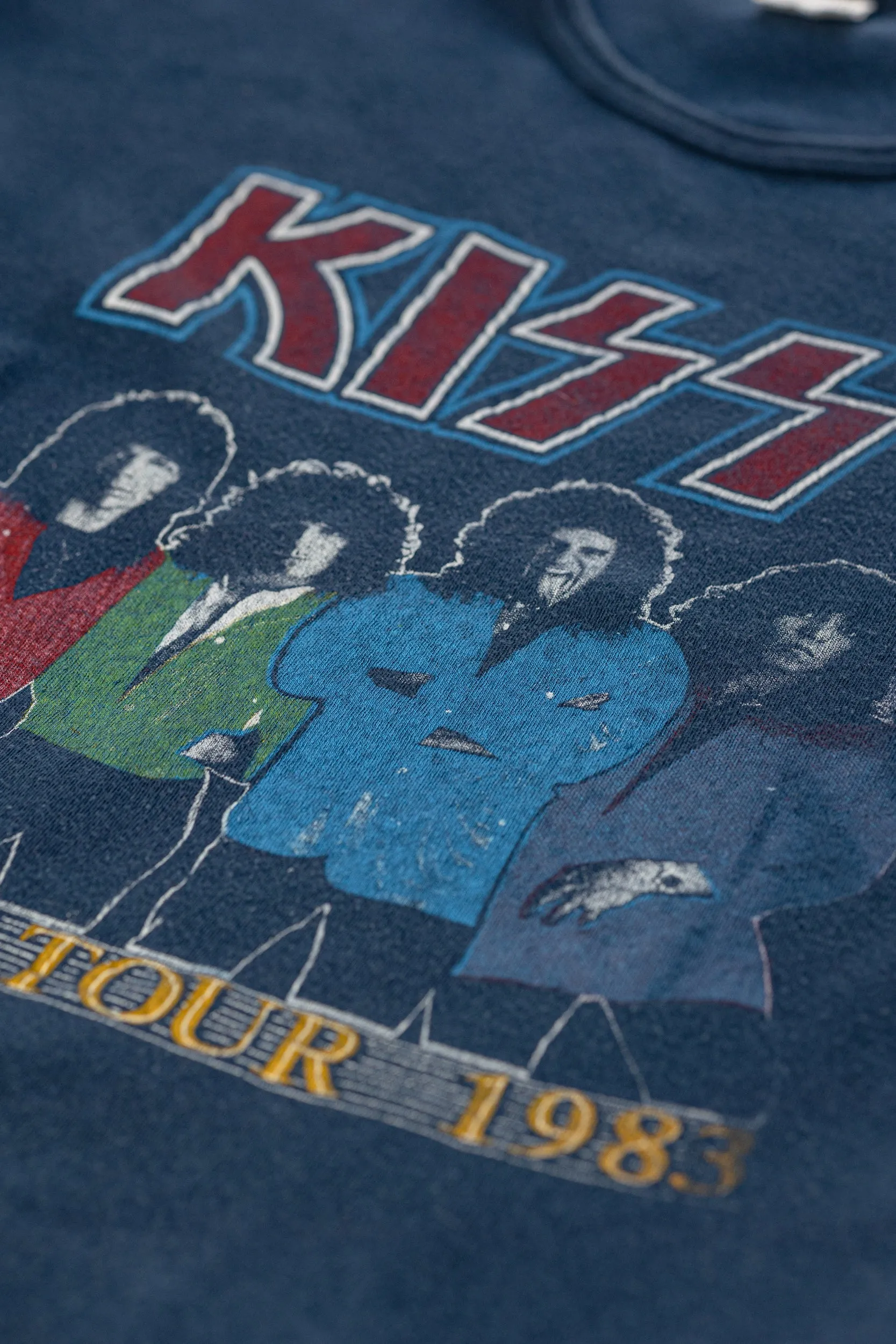 Rare Vintage Kiss Lick it up Europe Tour 1983 t-shirt (Men's Small)
