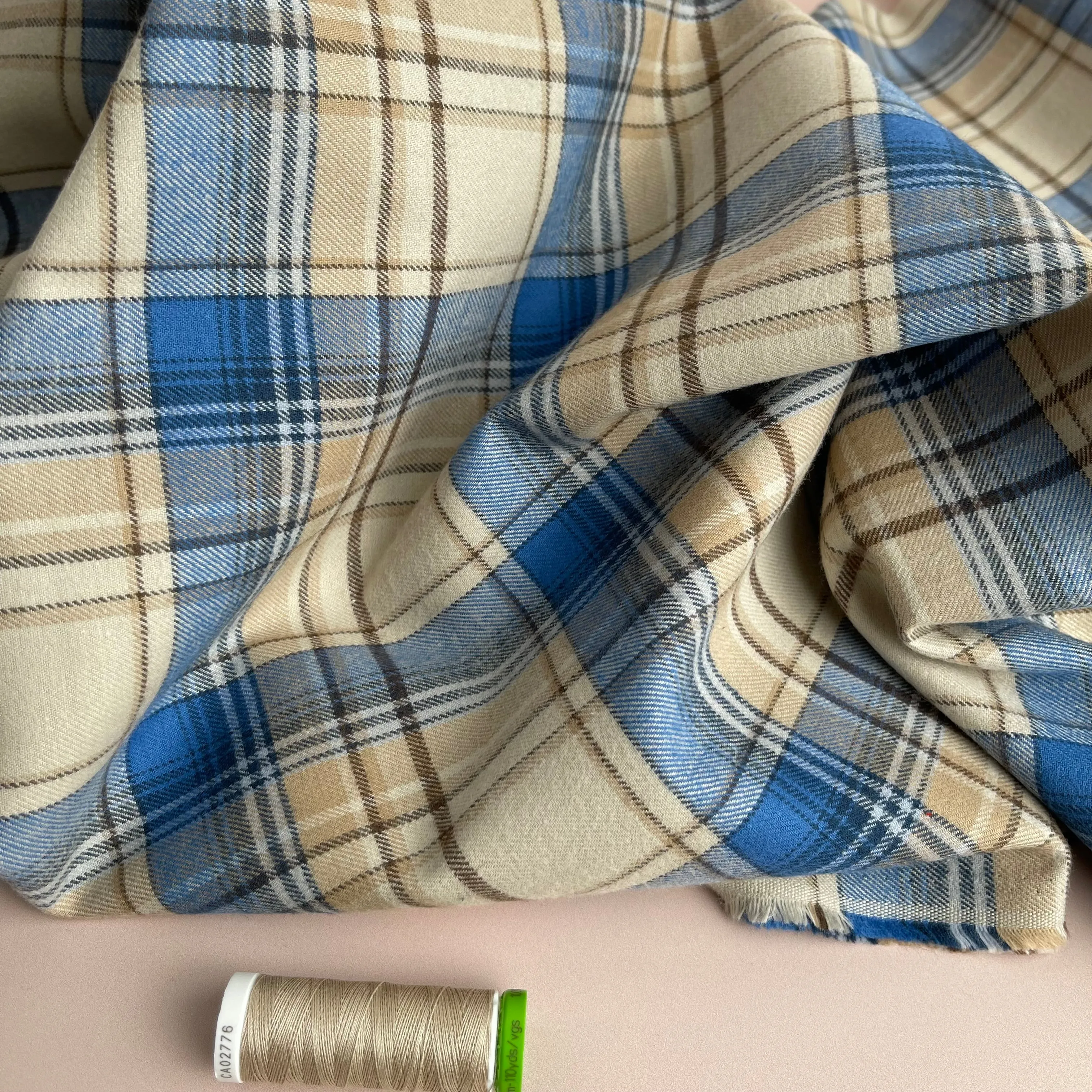 REMNANT 1 Metre - Highland Cream & Blue Yarn Dyed Cotton Flannel