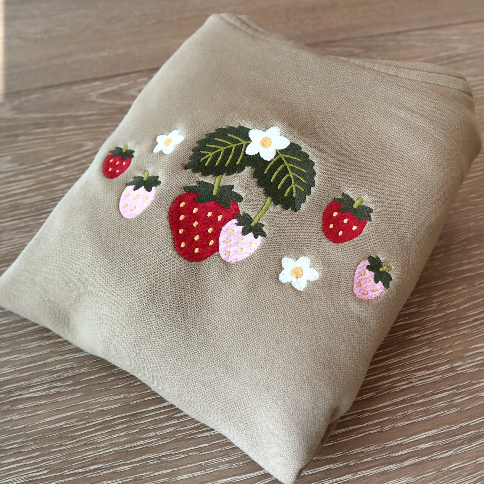 Sandstone "Strawberry" Embroidered Sweatshirt