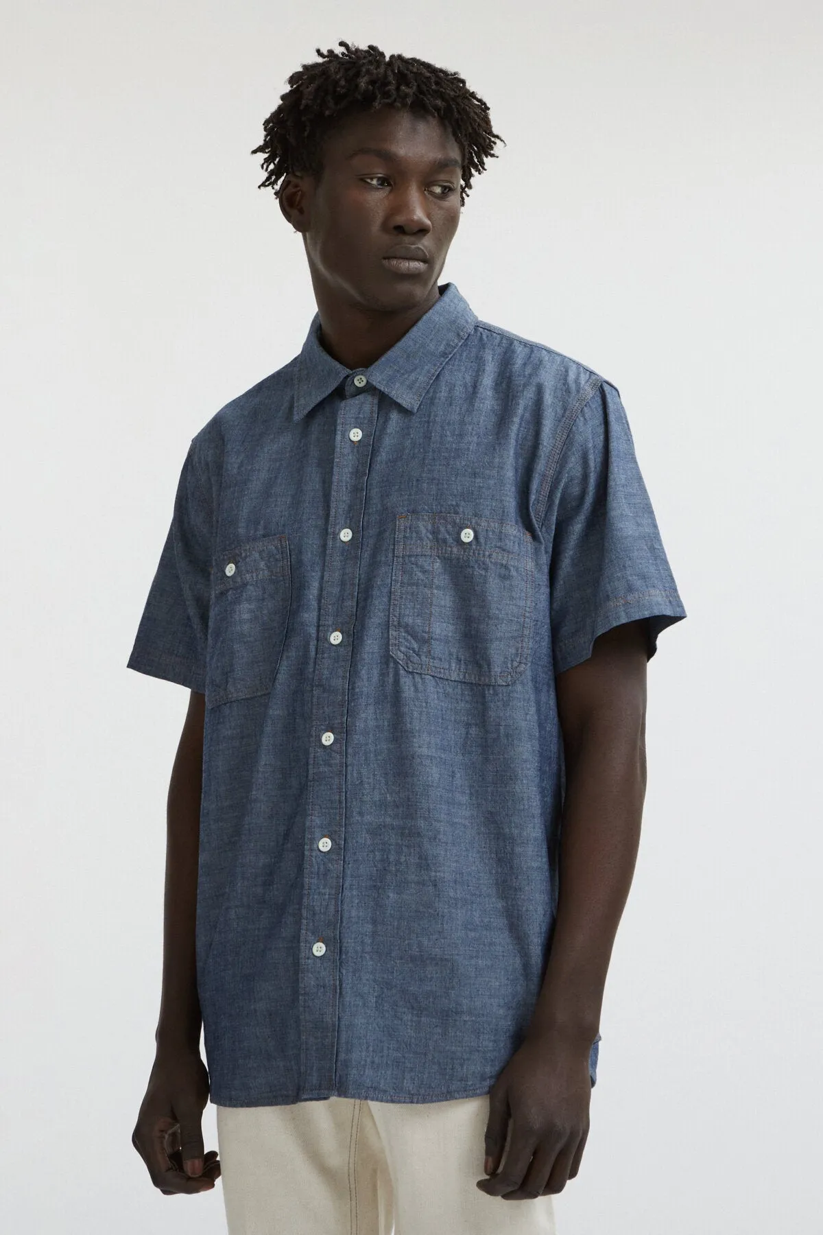 SHORT SLEEVE CHAMBRAY SHIRT