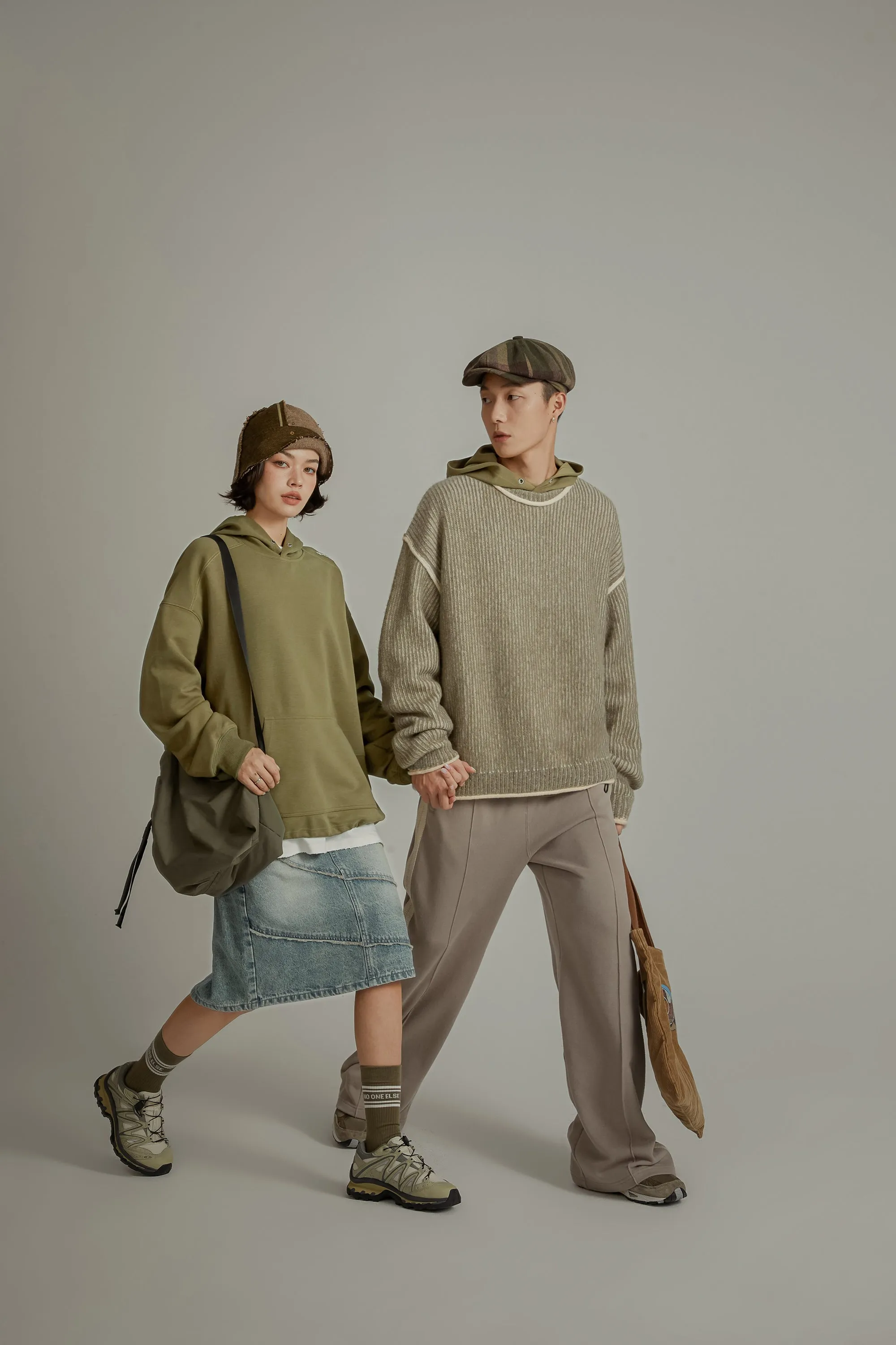 Simple Embroidered Overfit Hoodie